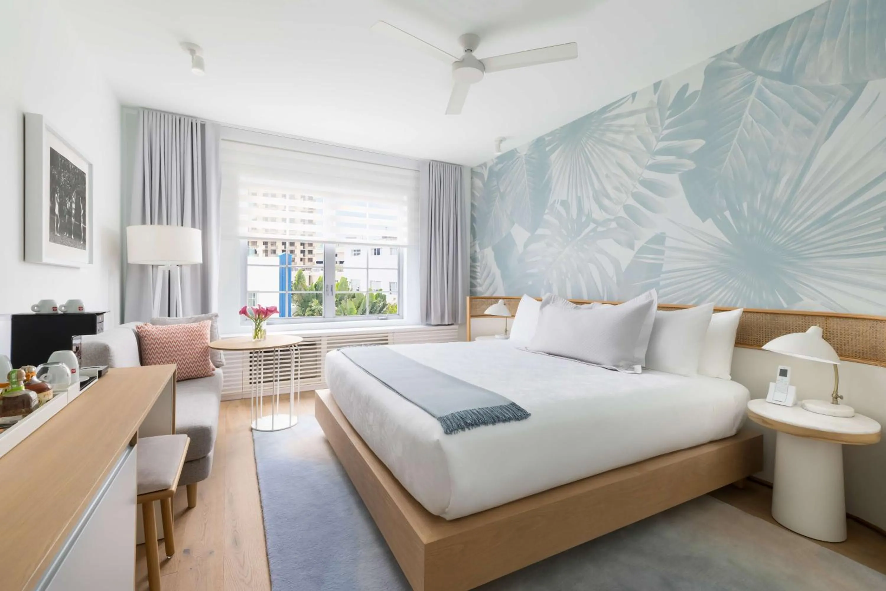 Living room, Bed in The Gabriel Miami South Beach, Curio Collection by Hilton