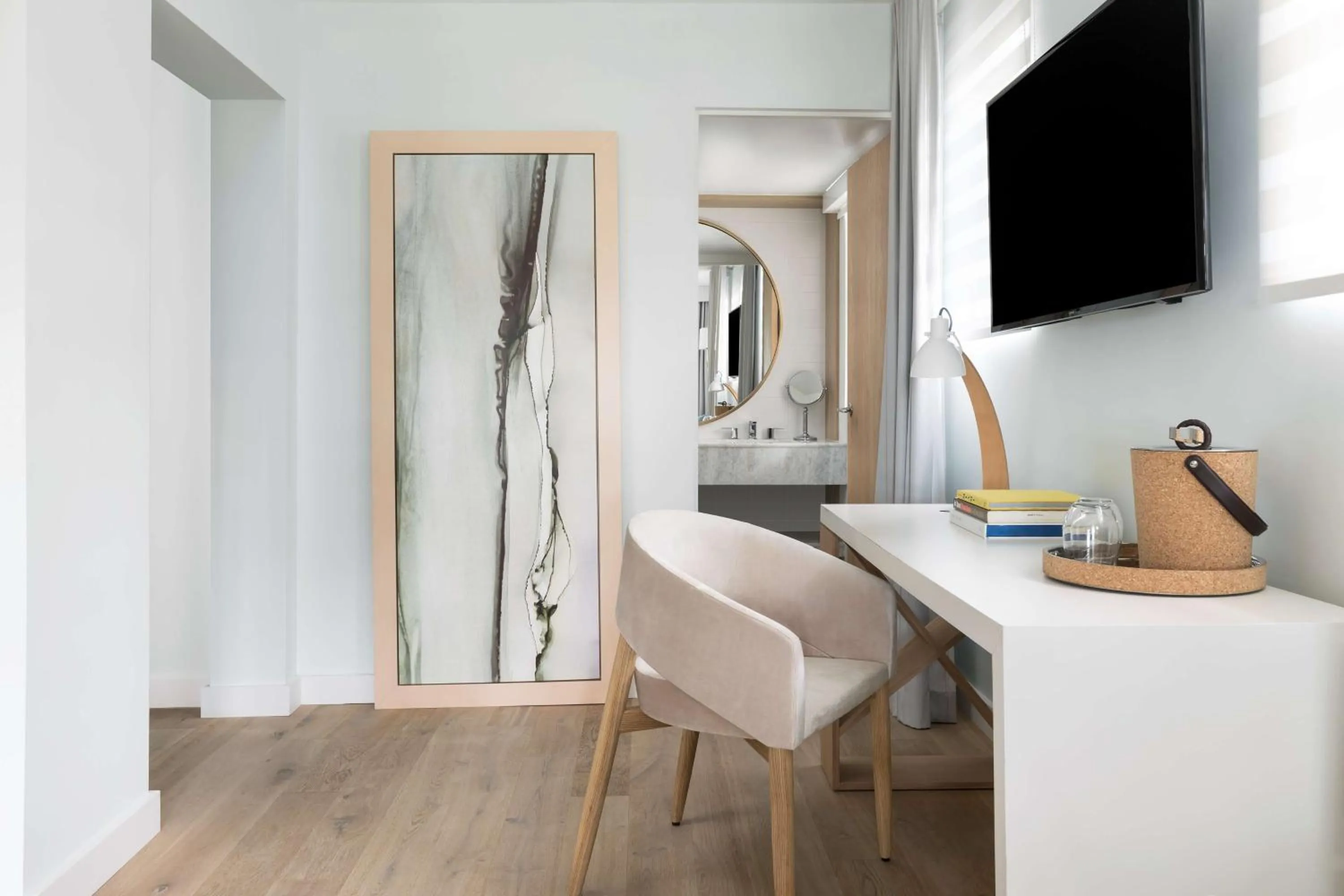 Bedroom in The Gabriel Miami South Beach, Curio Collection by Hilton