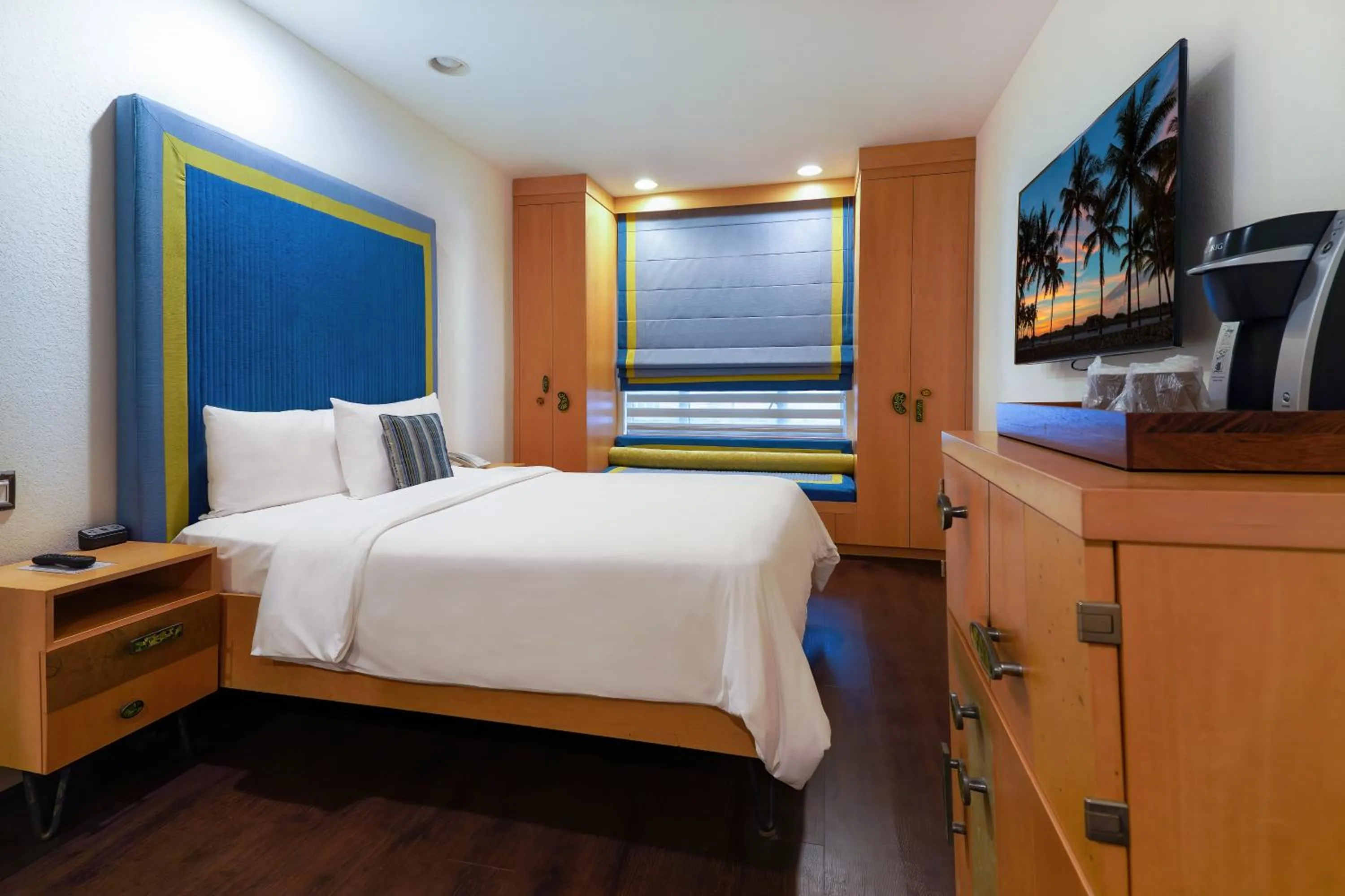 Bedroom, Bed in The Tony Hotel South Beach