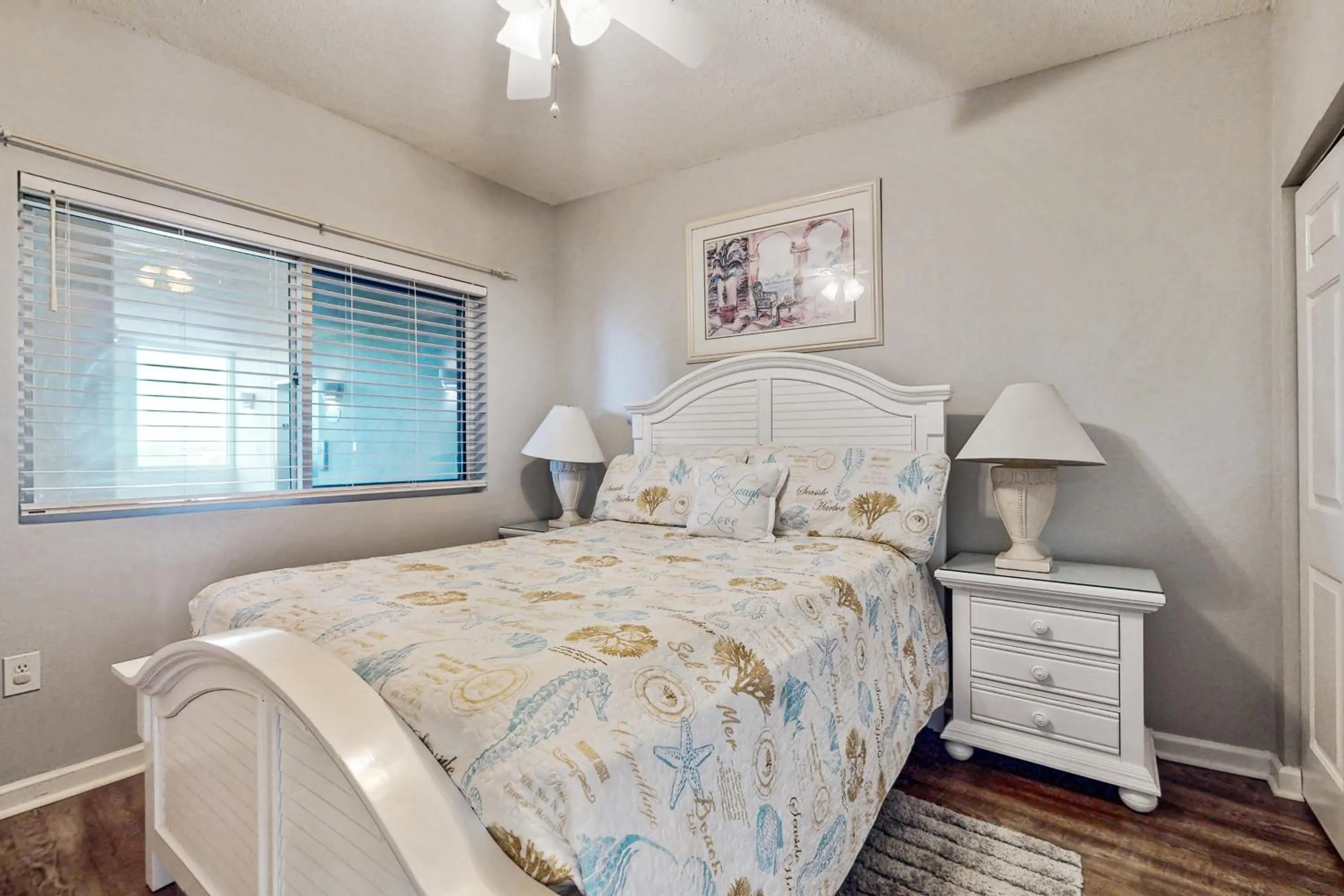 Bed in The Beach Club Catalina 306