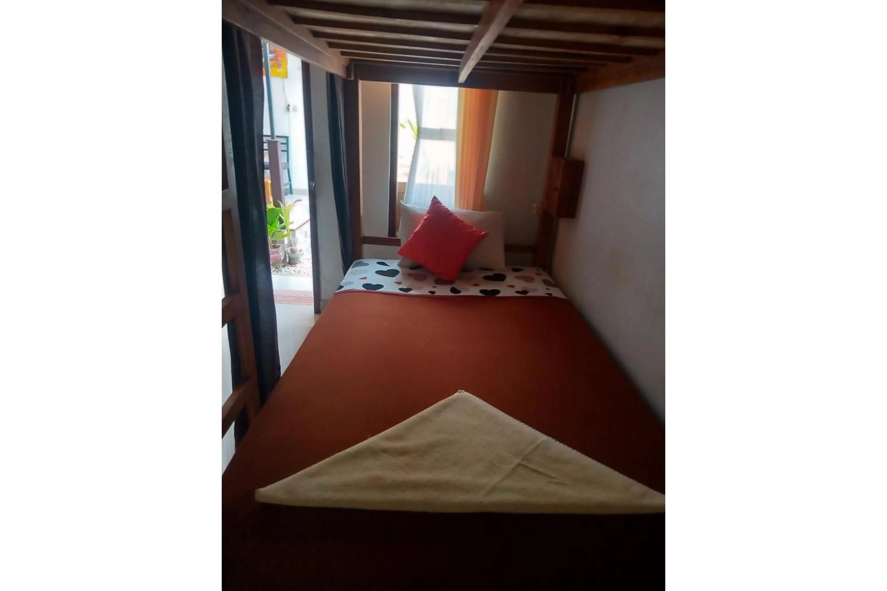 Bedroom, Bed in Gedhong Hostel