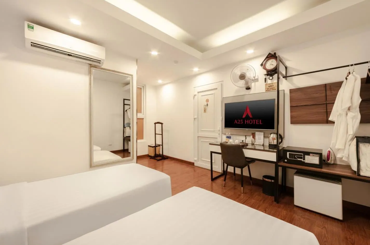 Bed in A25 Hotel - 46 Châu Long