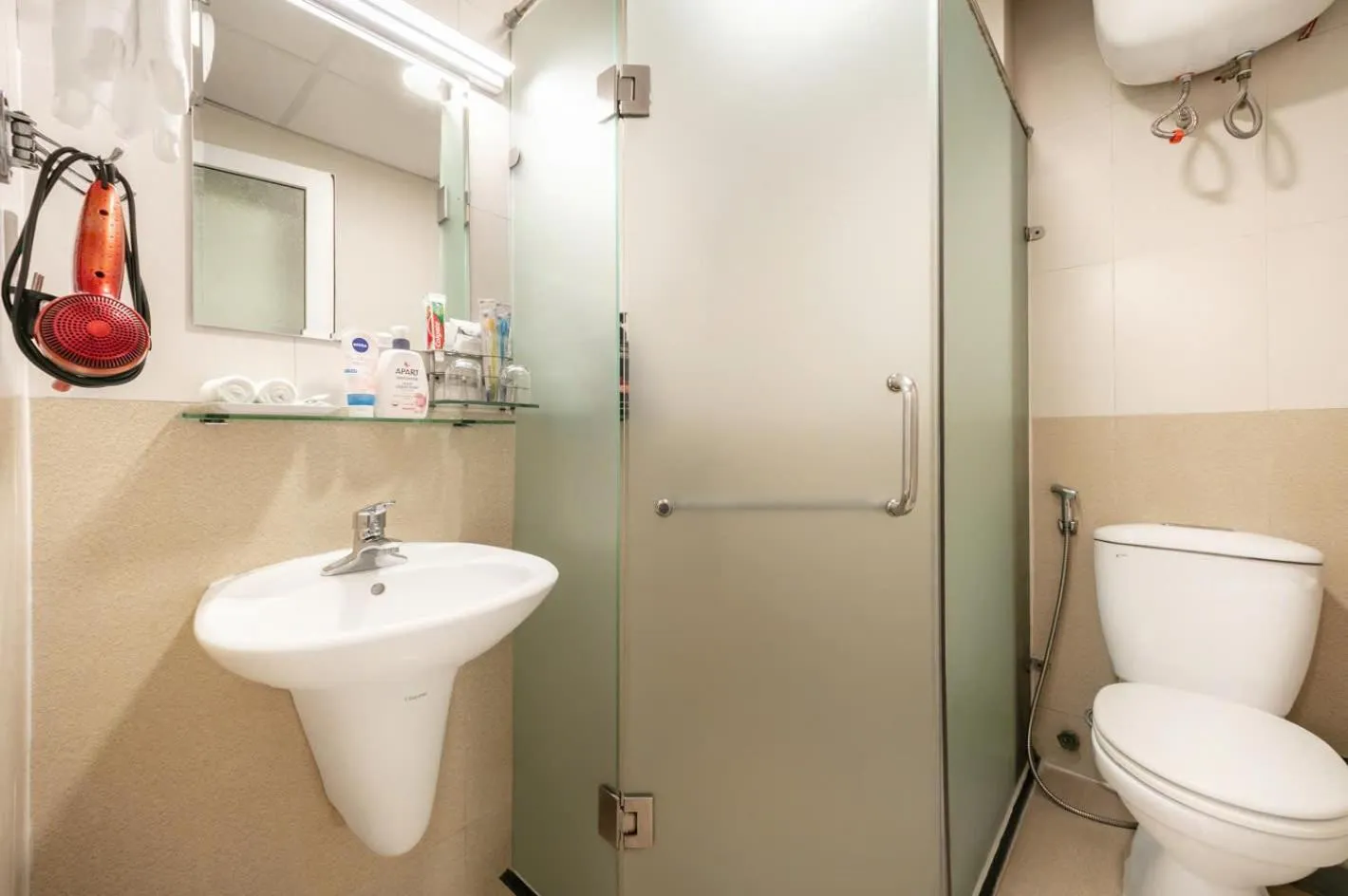 Toilet in A25 Hotel - 46 Châu Long