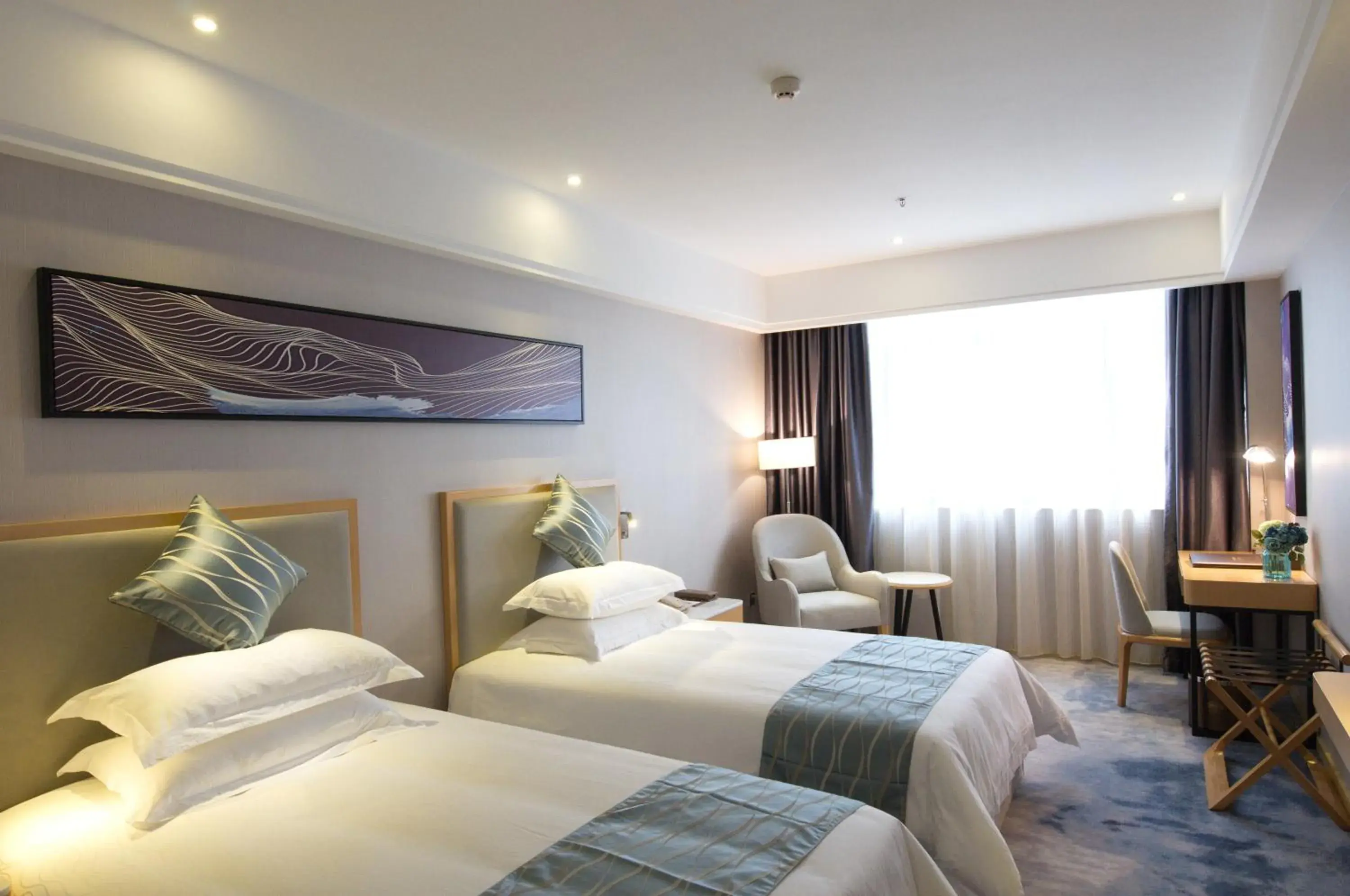 Photo of the whole room, Bed in Guangzhou Seaman Hotel Photo of the whole room, Bed in Guangzhou Seaman Hotel