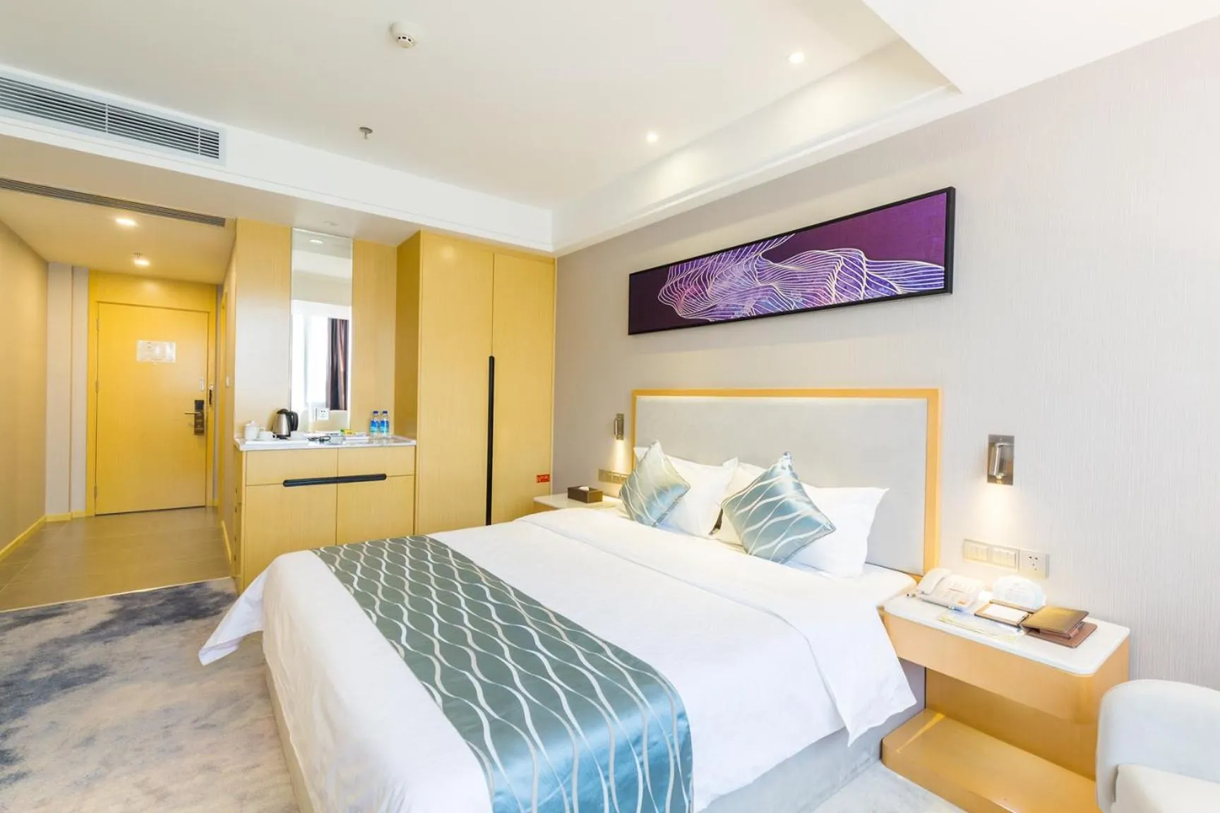 Bedroom, Bed in Guangzhou Seaman Hotel-Line 2 JiangNanXi Station