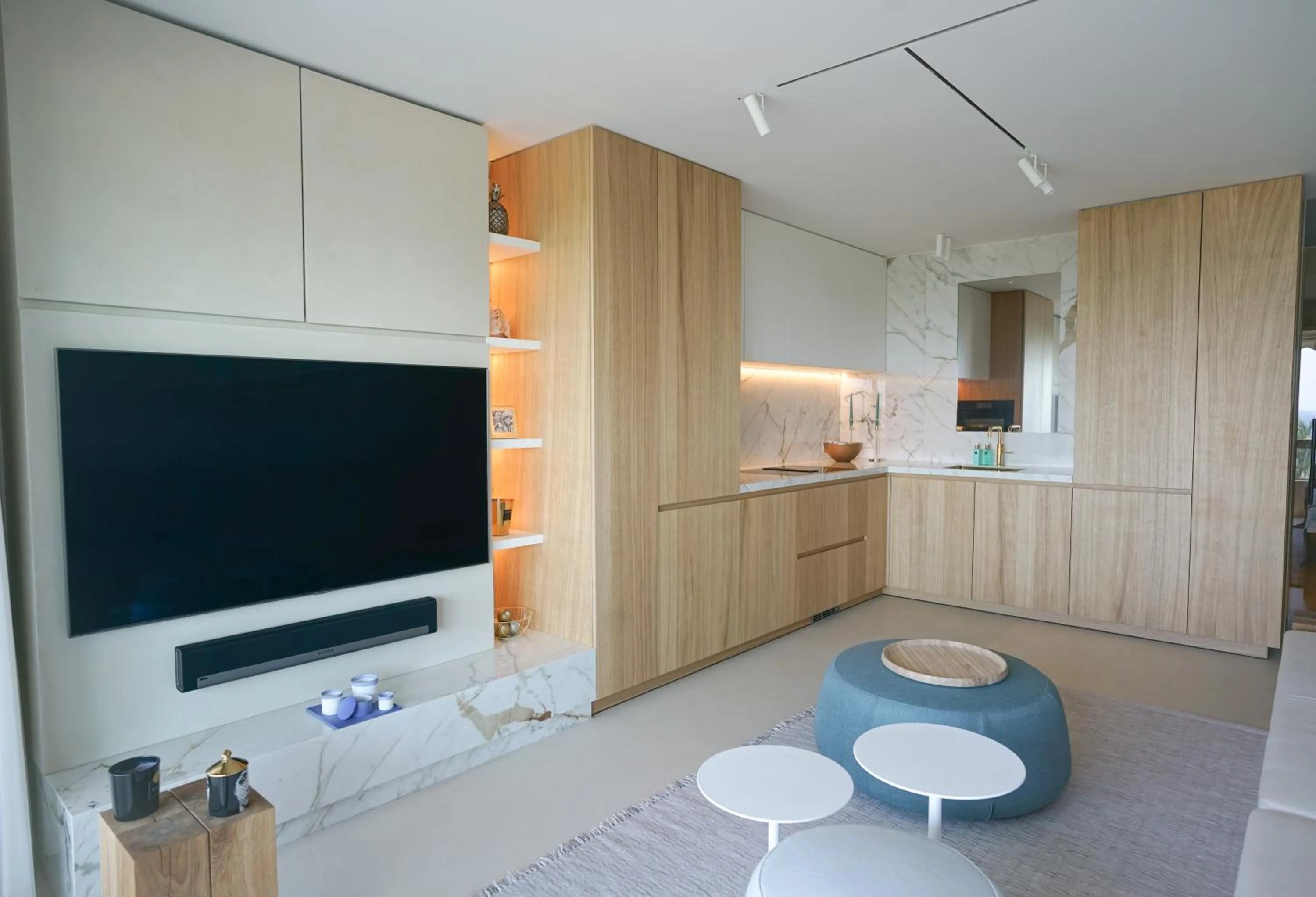 Communal lounge/ TV room in Blvd De La Croisette 82A, Cannes, La Réale