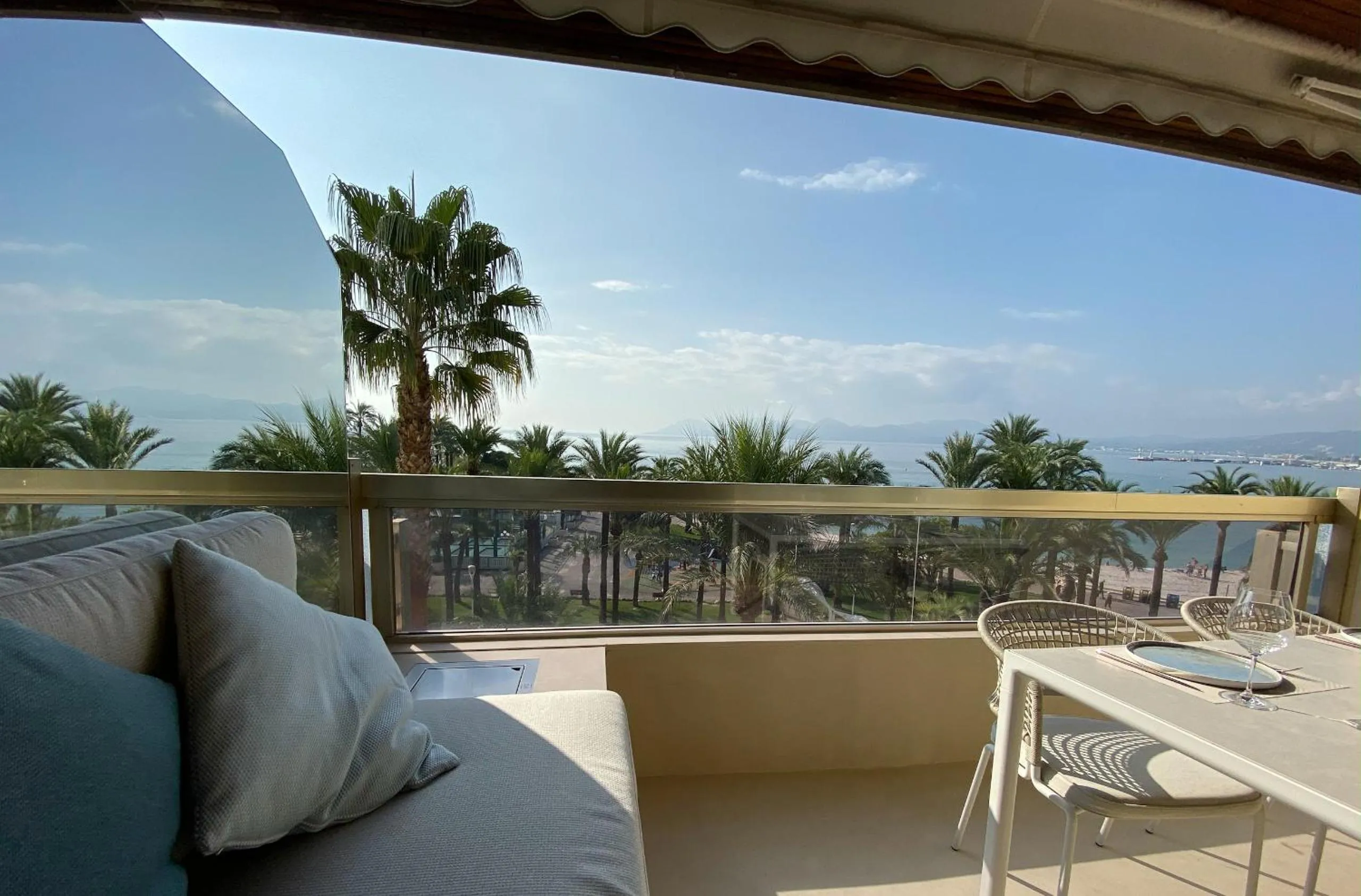 Blvd De La Croisette 82A, Cannes, La Réale