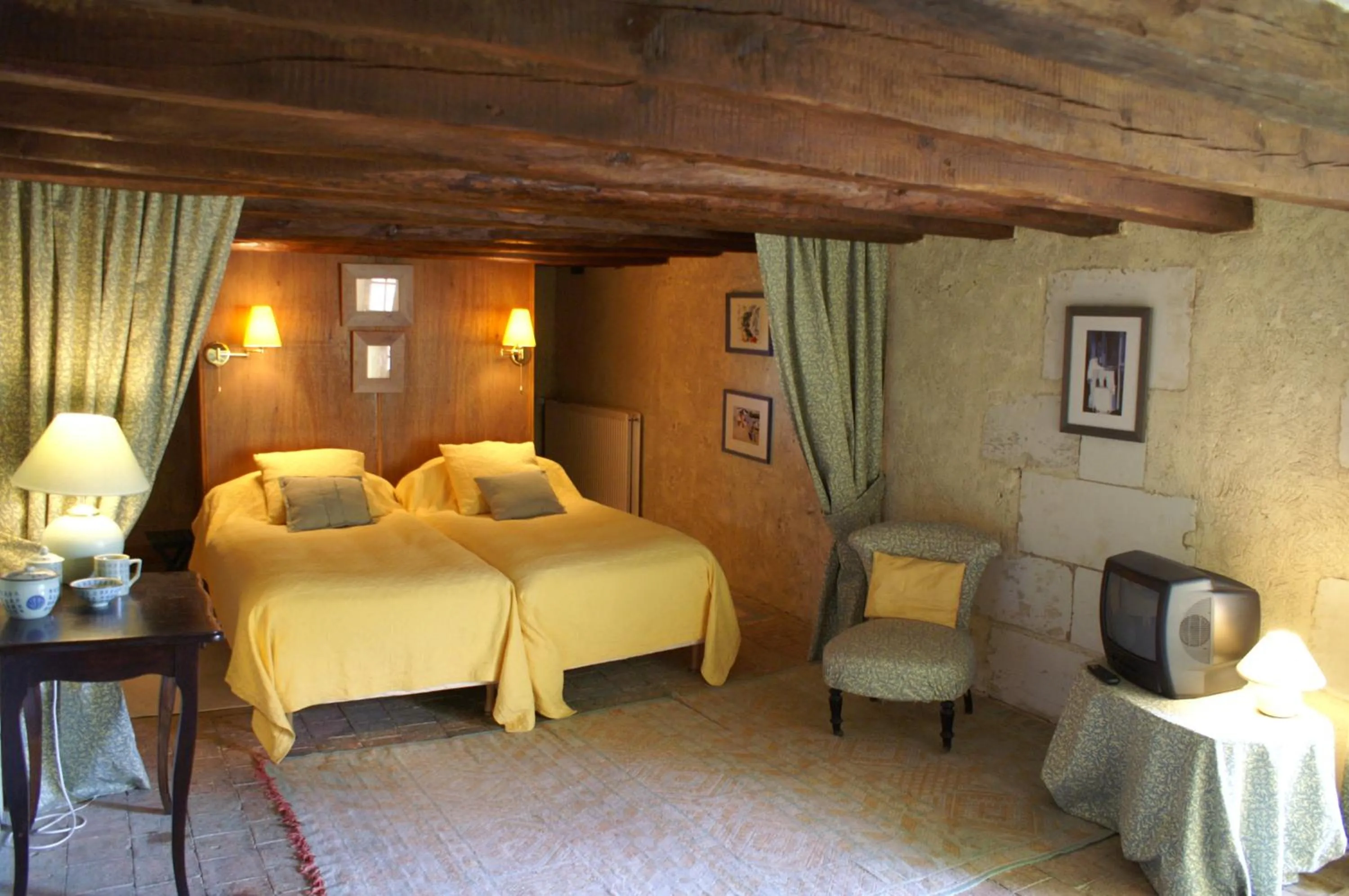 Double or Twin Room with Garden View in Le Clos de Ligré