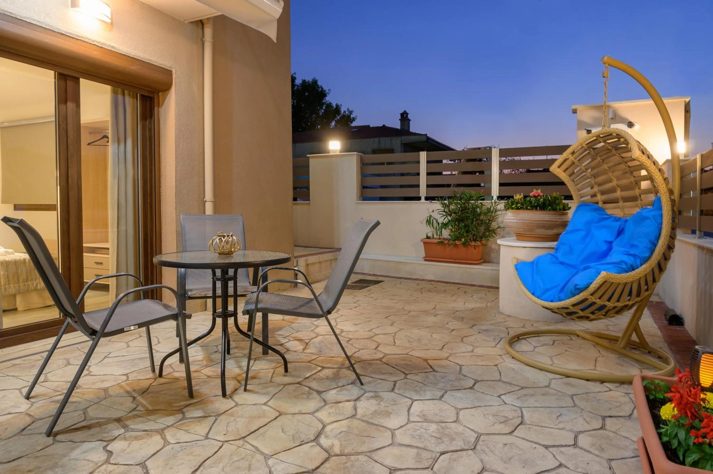 Patio in M&B boutique apartments