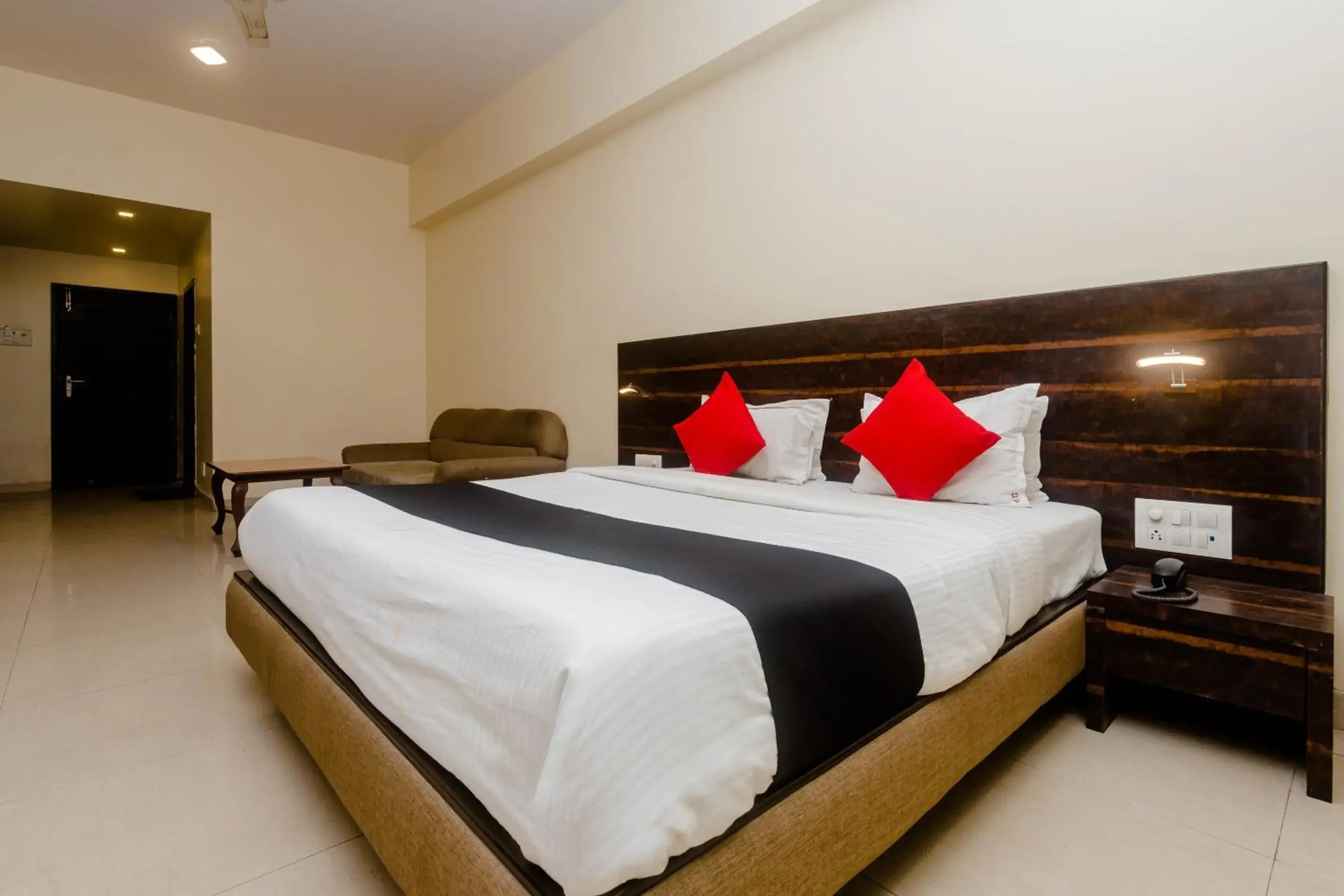 Bedroom, Bed in Hotel O Sai Plaza Bedroom, Bed in Hotel O Sai Plaza