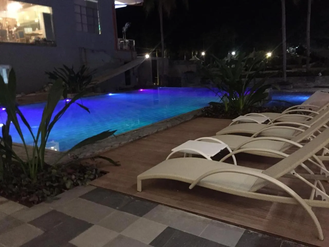 Swimming pool in Solea Palm Resort Mactan