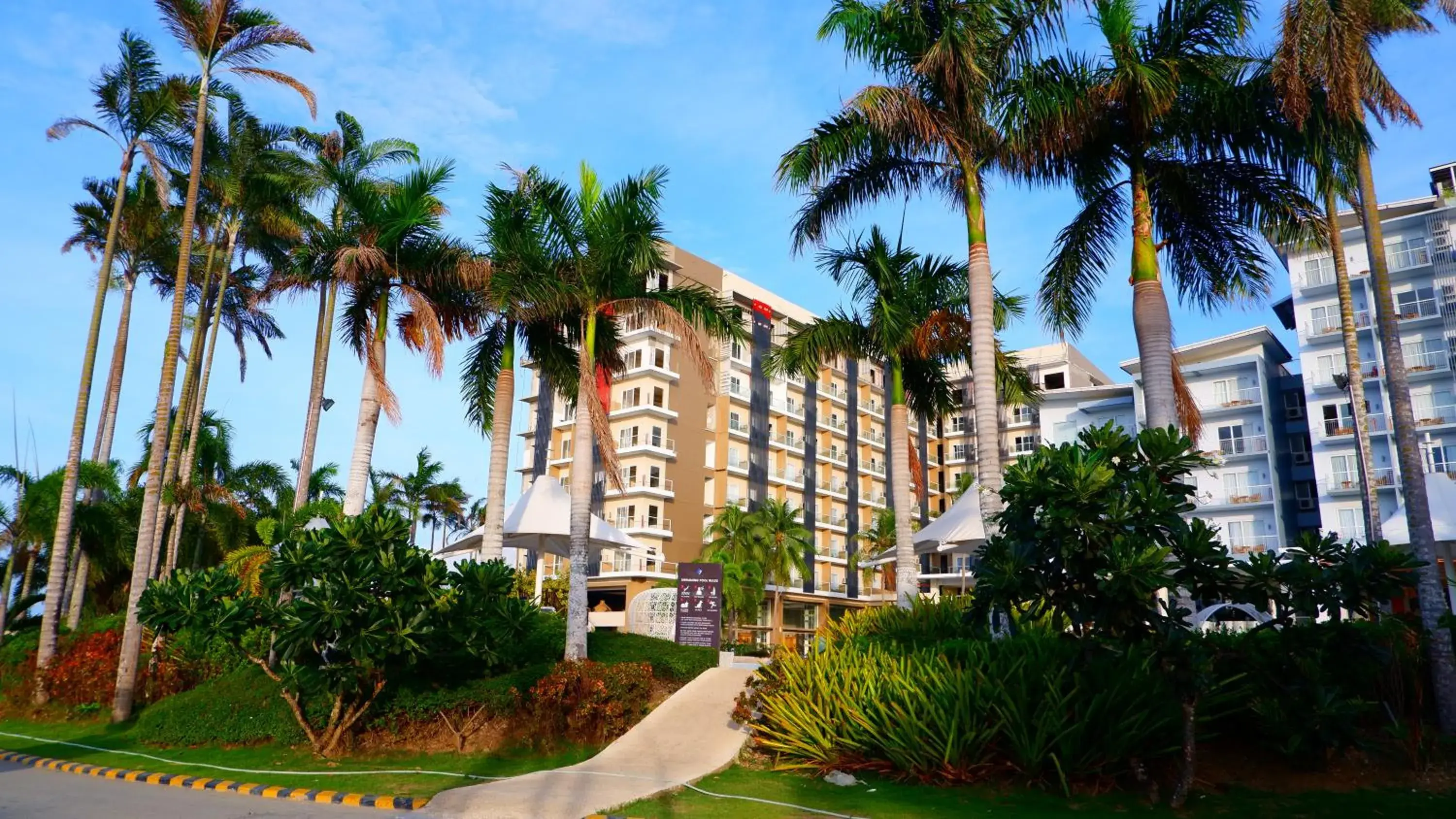 Property building in Solea Palm Resort Mactan Property building in Solea Palm Resort Mactan