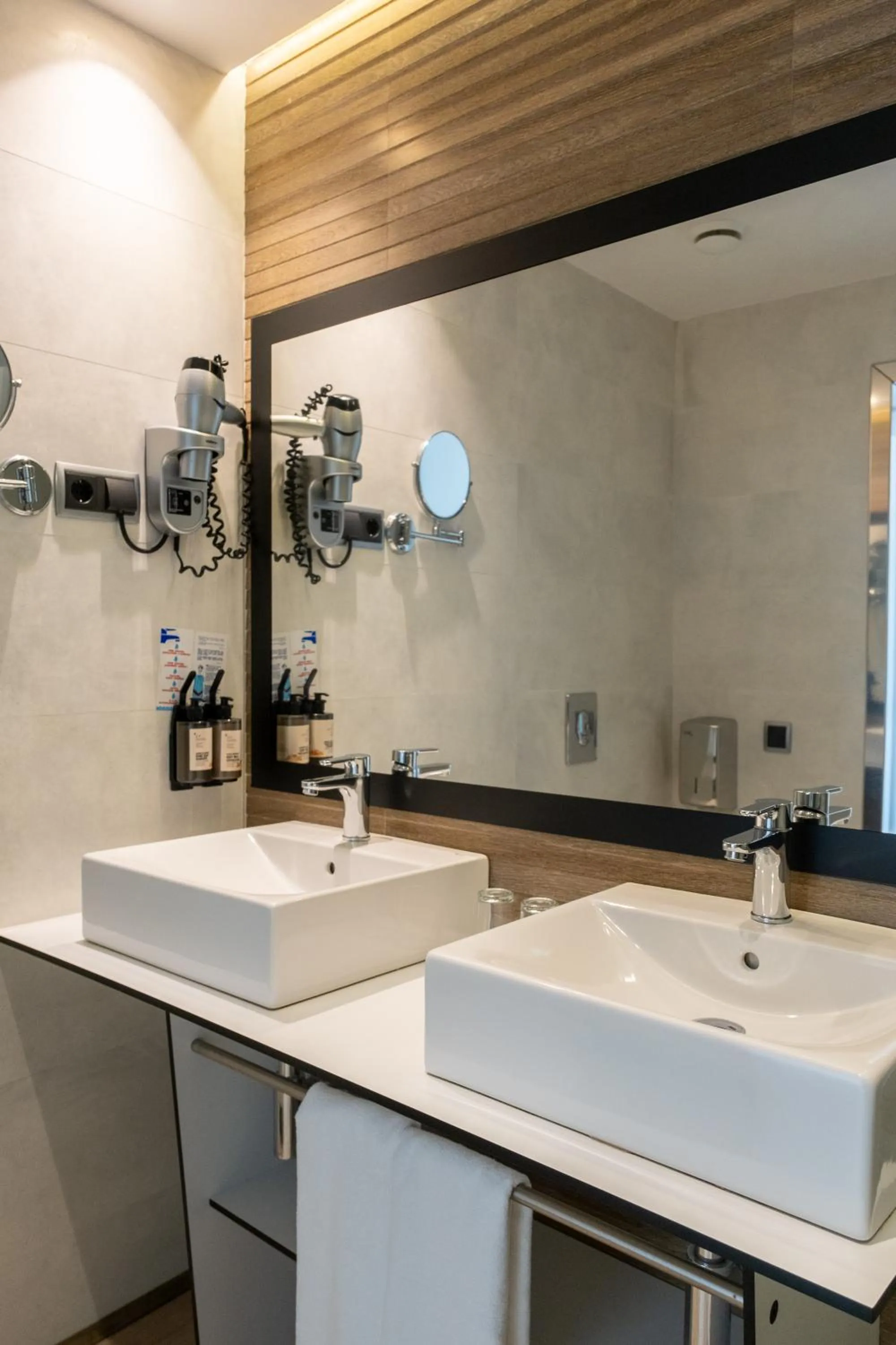 Bathroom in Onmood Cala Ratjada - Bed & Brunch