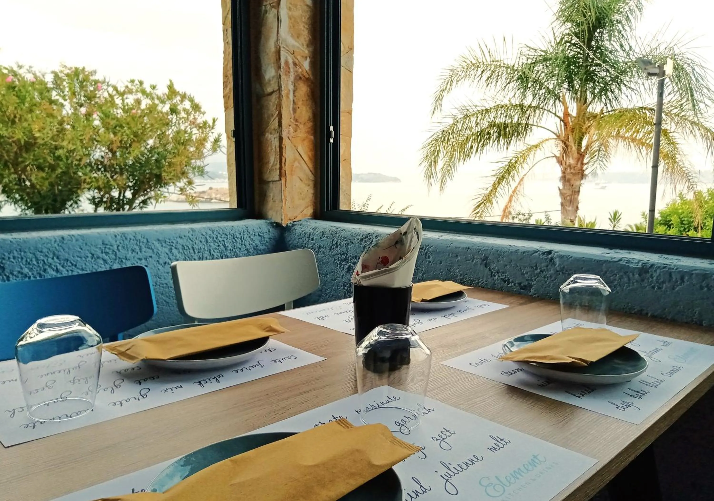 Restaurant/places to eat in Emerald