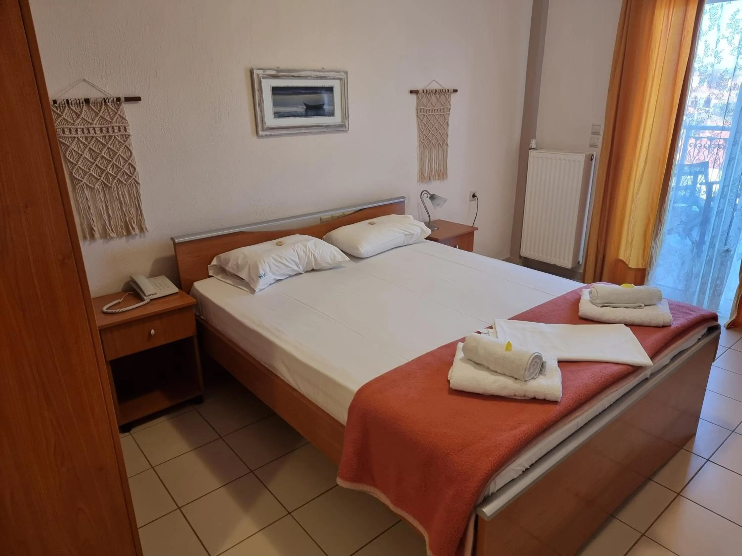 Bedroom, Bed in Hotel Nautilos