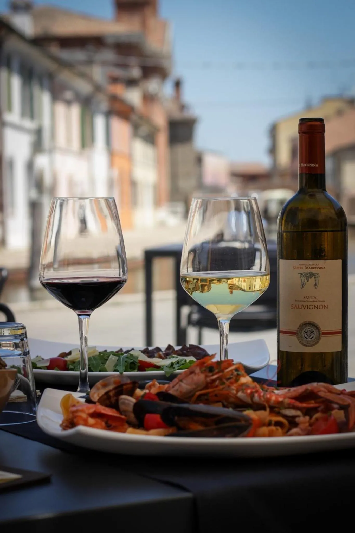 Restaurant/places to eat in Locanda del Delta