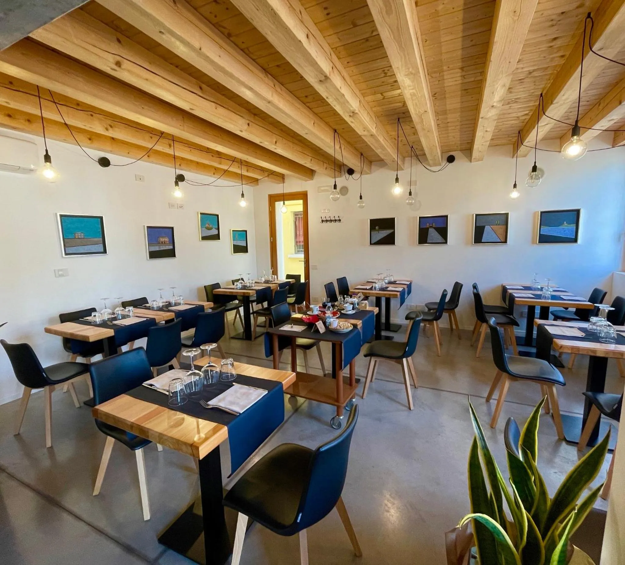 Restaurant/places to eat in Locanda del Delta