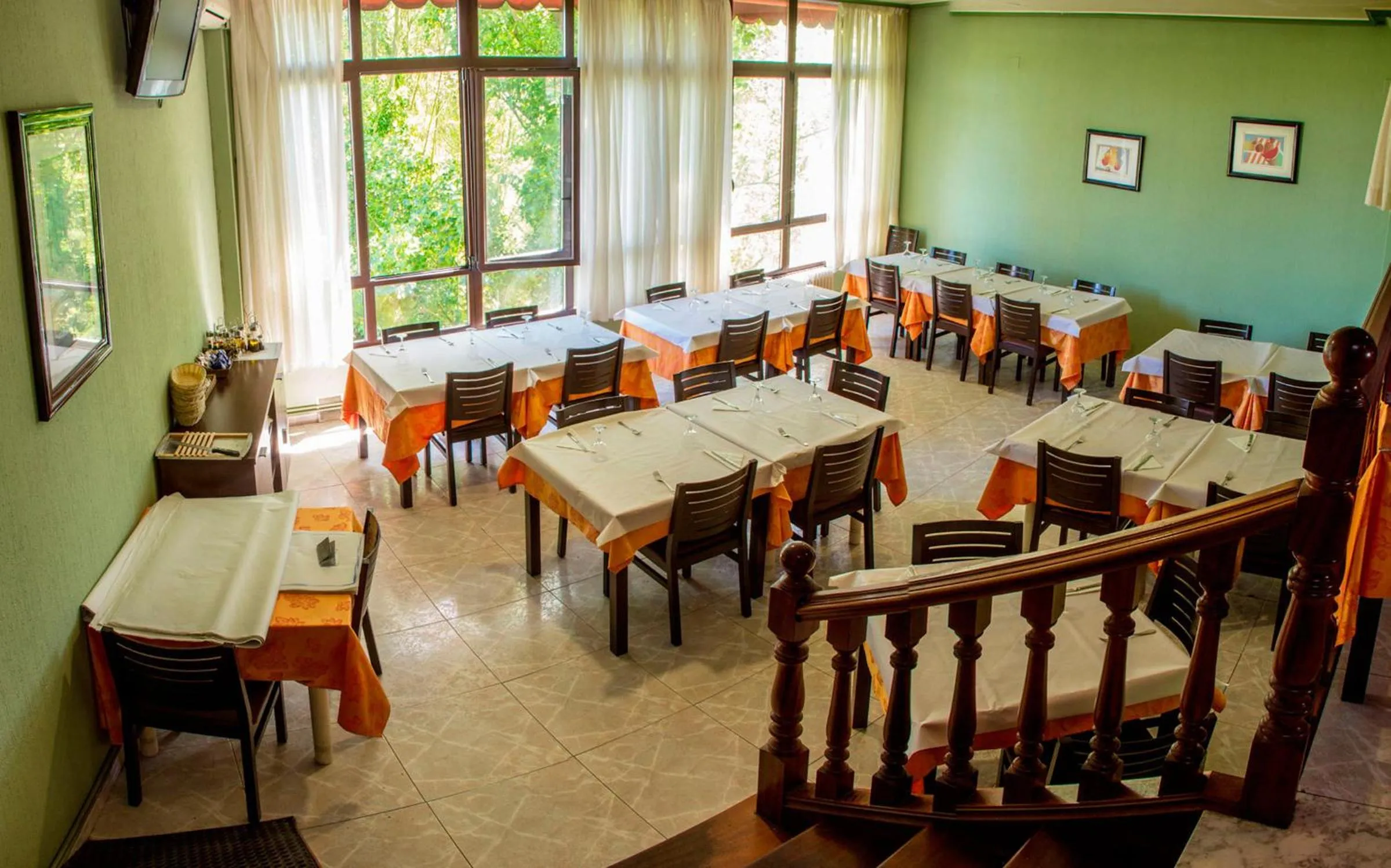 Restaurant/places to eat in Hotel Mabú