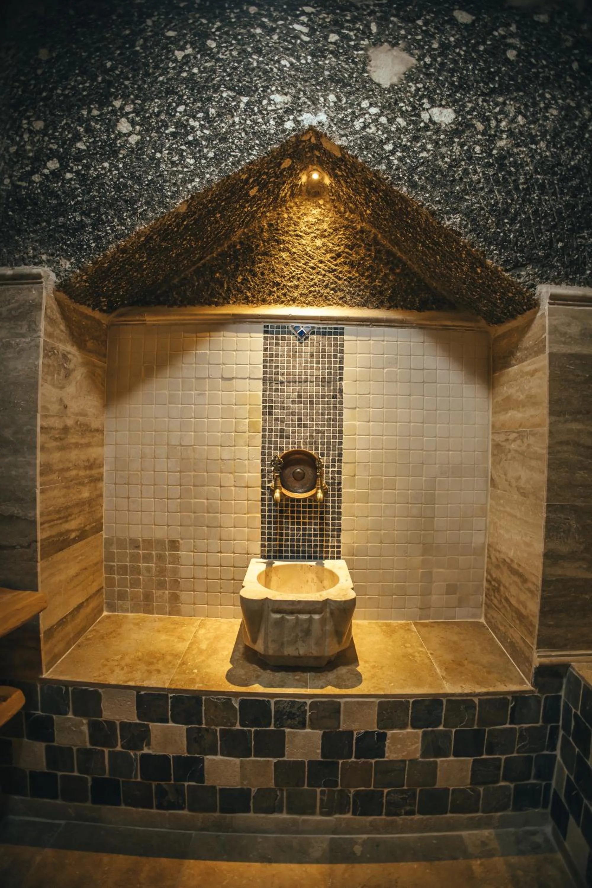 Public Bath in Vintage Cave House Hotel