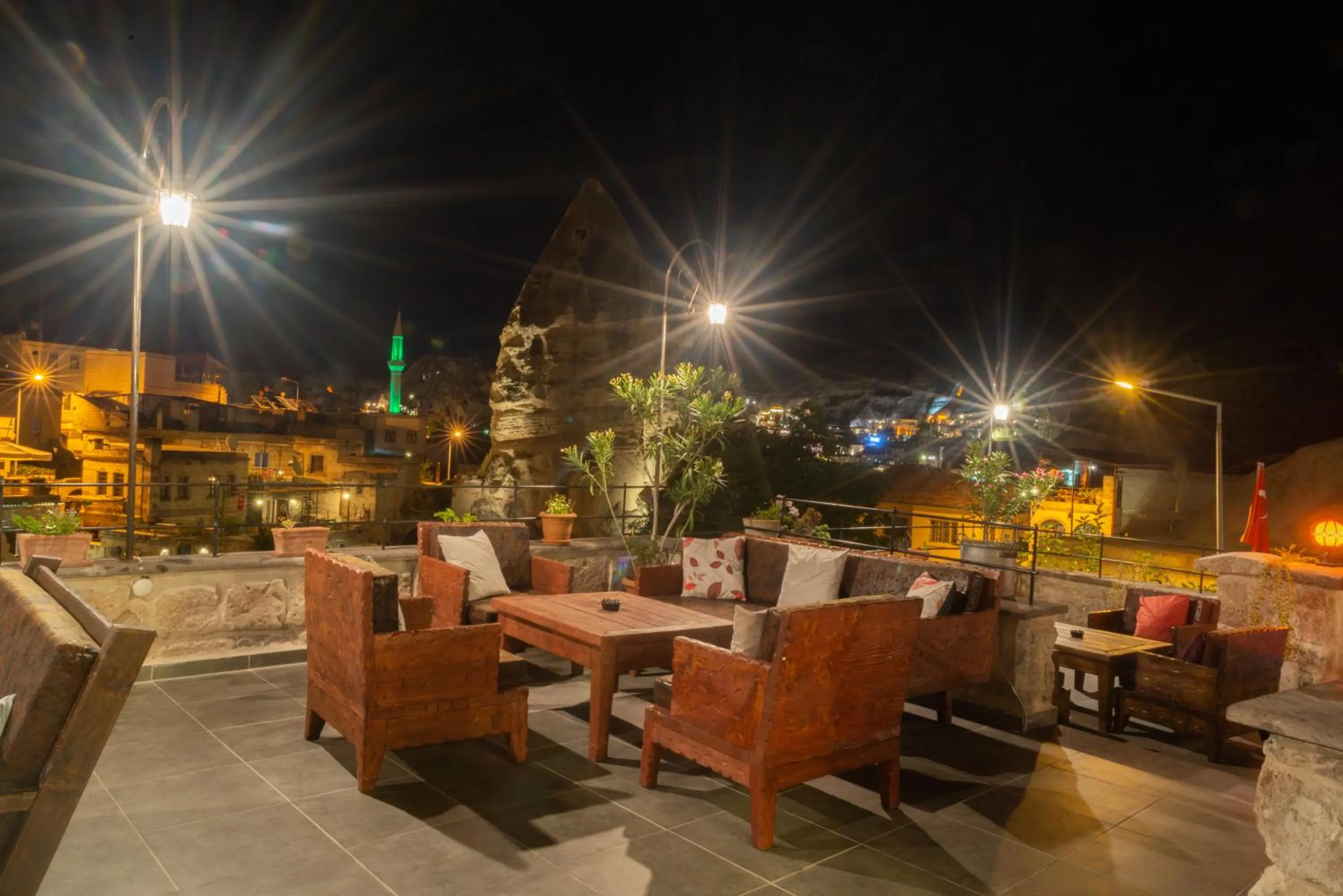 Restaurant/places to eat in Vintage Cave House Hotel