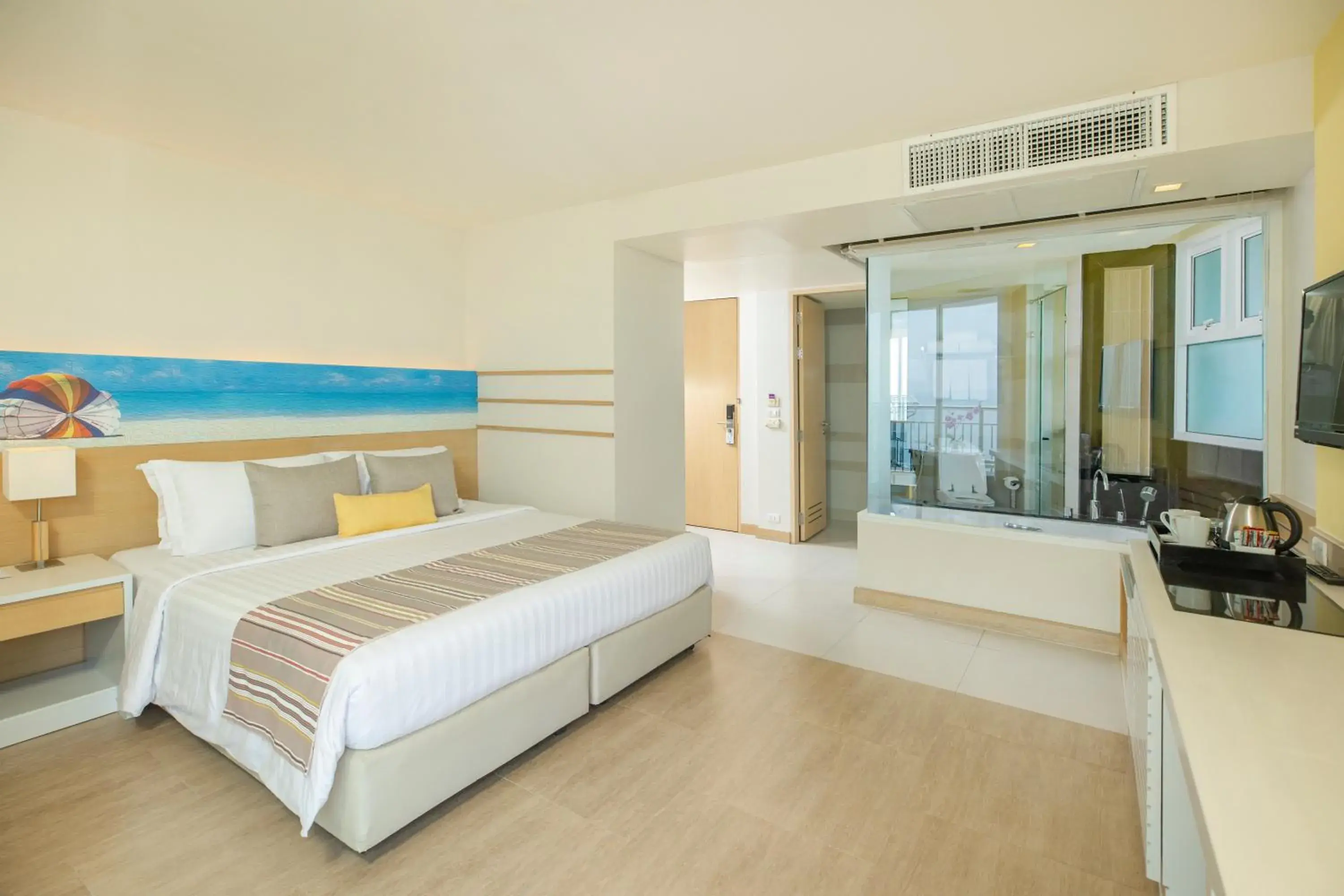 Bed in Pattaya Sea View Hotel - SHA Extra Plus