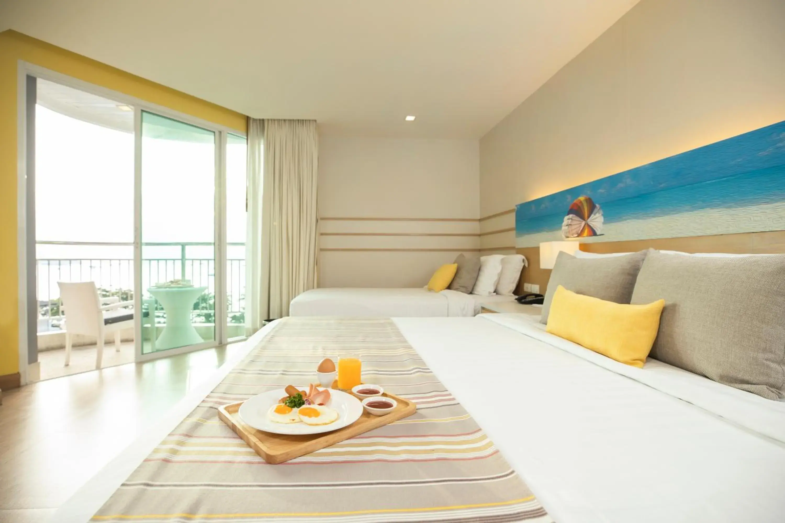 Bed in Pattaya Sea View Hotel - SHA Extra Plus