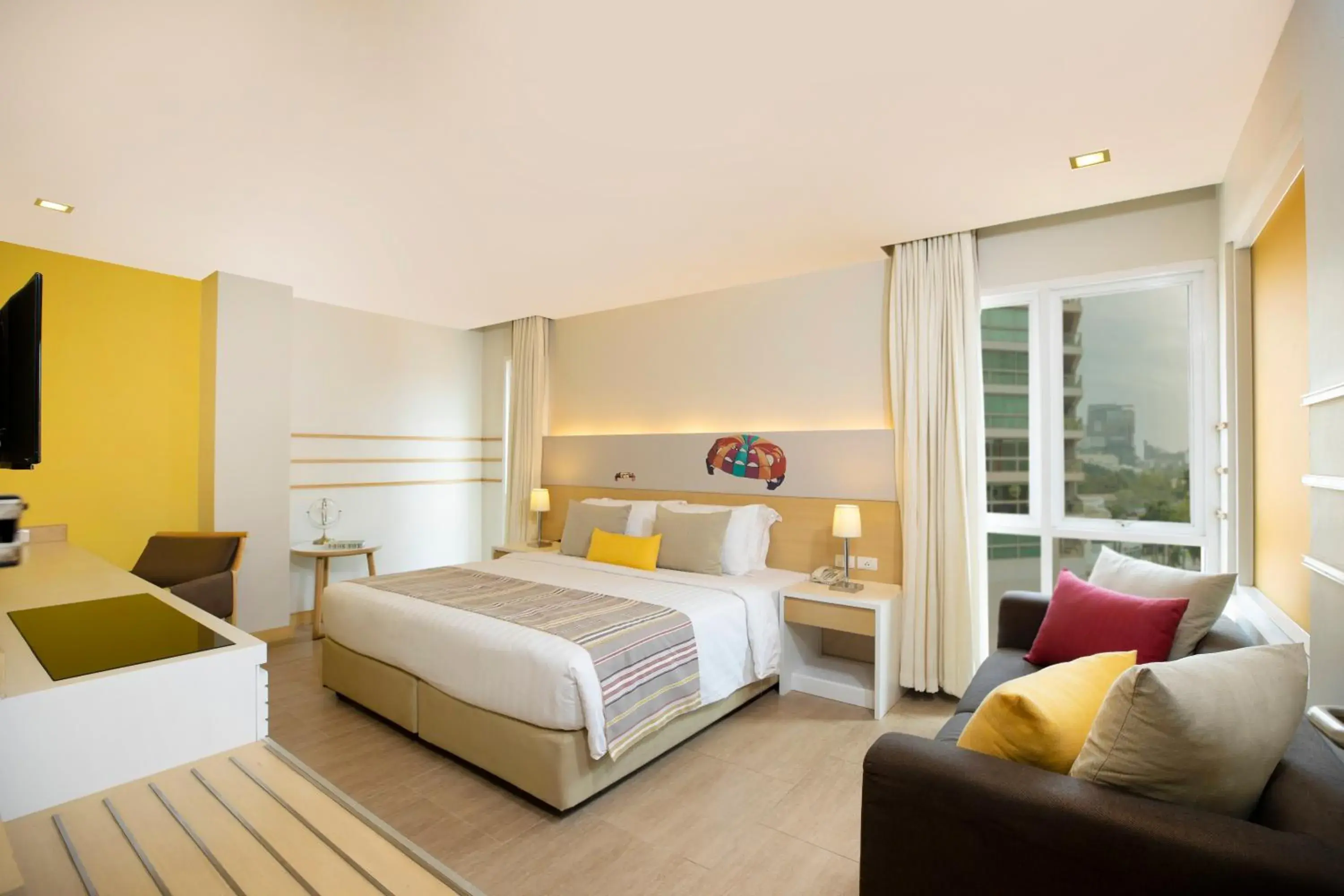 Bedroom, Bed in Pattaya Sea View Hotel - SHA Extra Plus