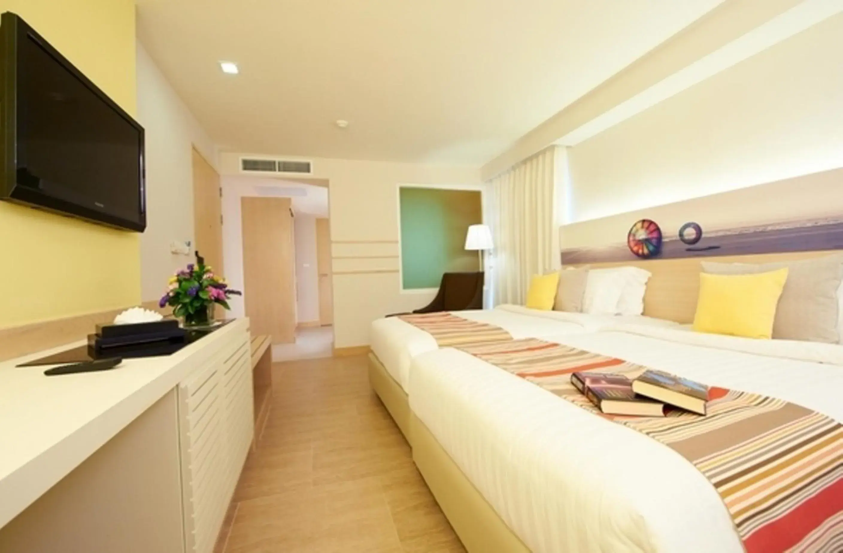 Bedroom, Bed in Pattaya Sea View Hotel - SHA Extra Plus