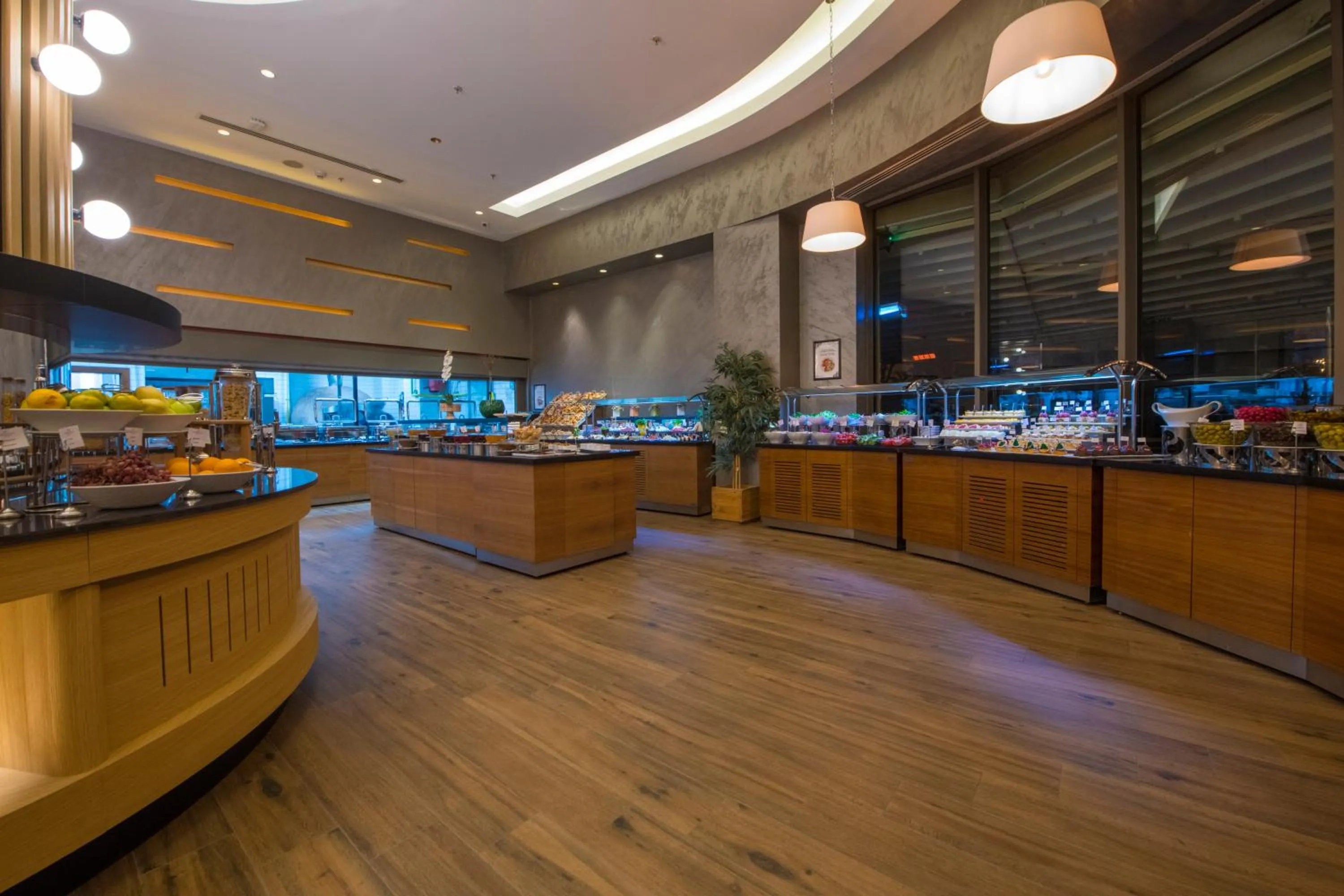 Food and drinks in Crowne Plaza Kayseri by IHG