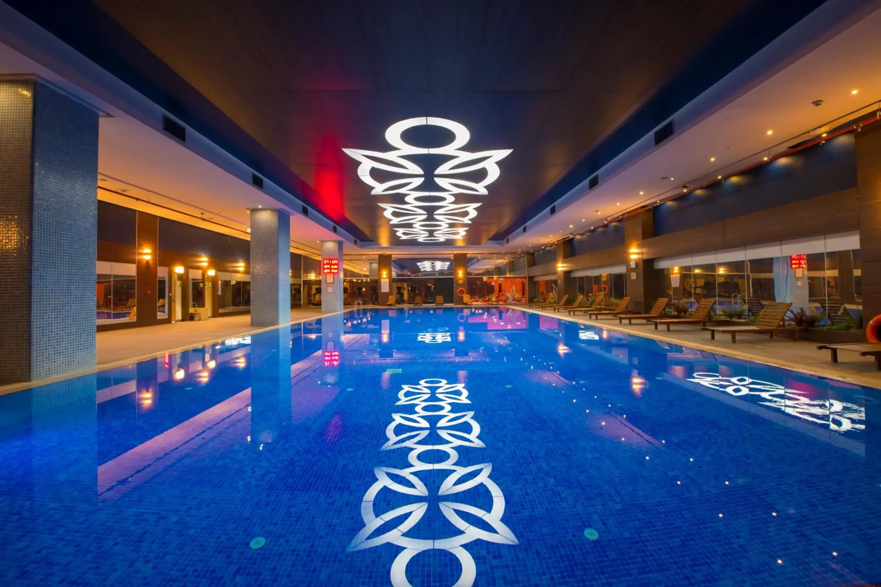Pool view in Crowne Plaza Kayseri by IHG Pool view in Crowne Plaza Kayseri by IHG