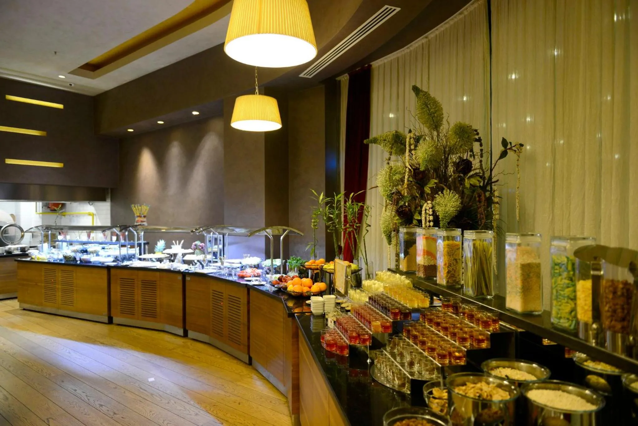 Restaurant/places to eat in Crowne Plaza Kayseri by IHG