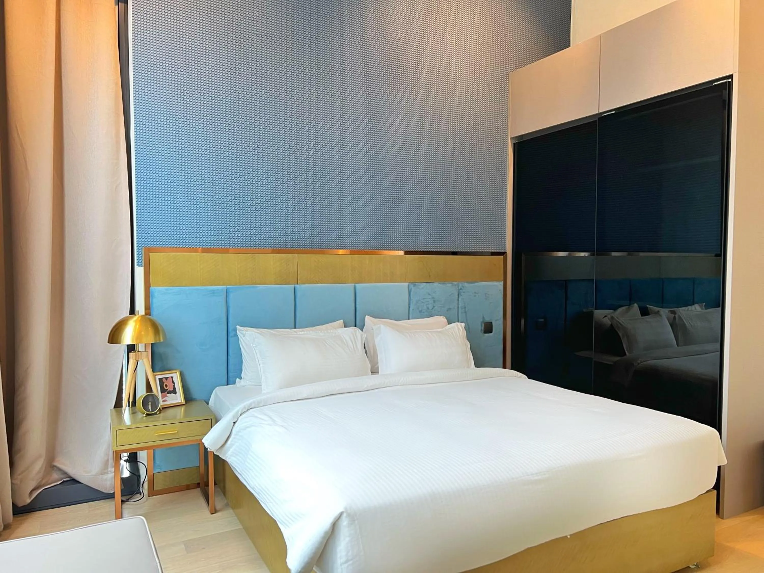 Photo of the whole room, Bed in Like Home Star KLCC