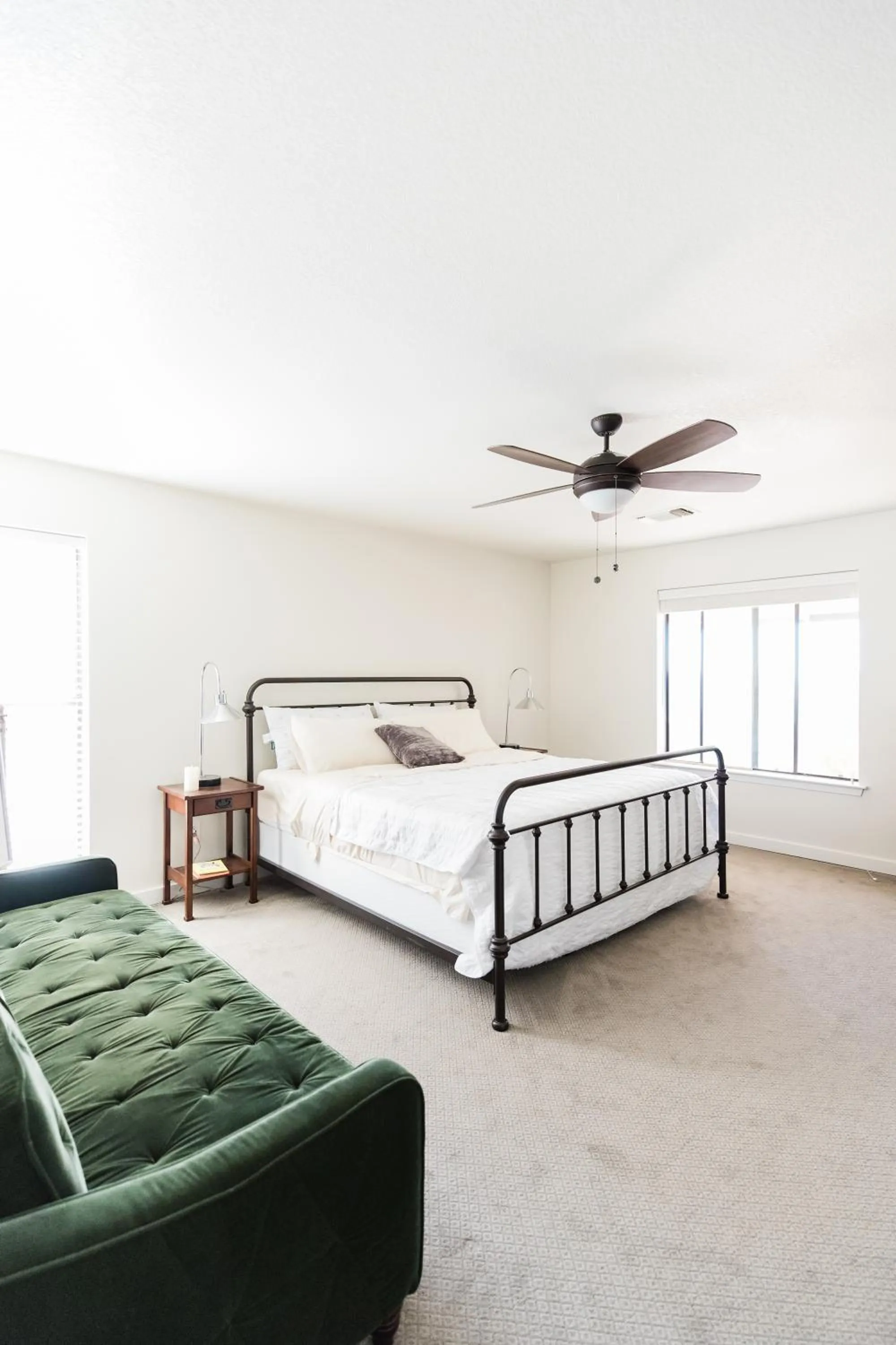 Photo of the whole room, Bed in Moon Ranch - a gateway to Yosemite