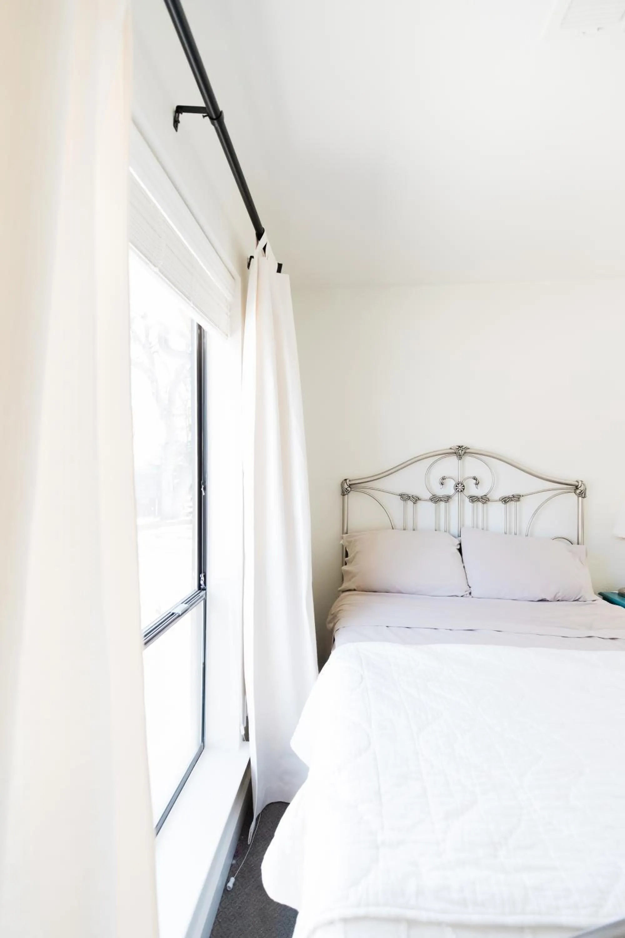 Bed in Moon Ranch - a gateway to Yosemite