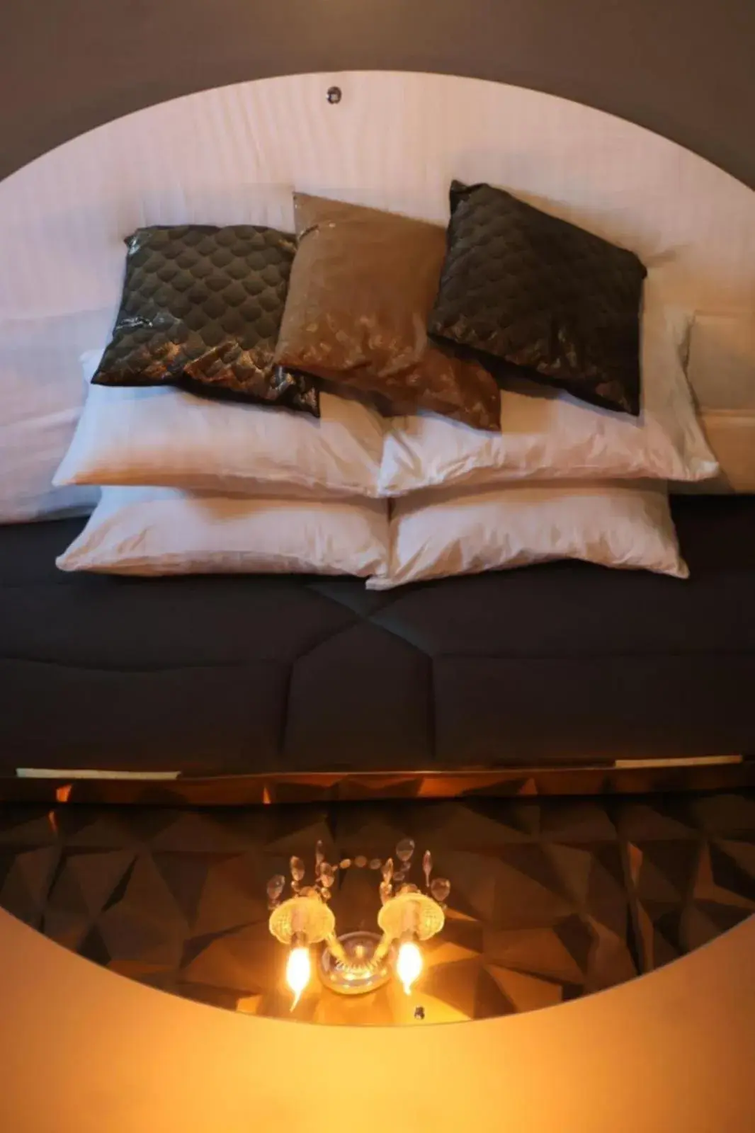 Bedroom, Bed in La Suite de l'Elixir Bedroom, Bed in La Suite de l'Elixir