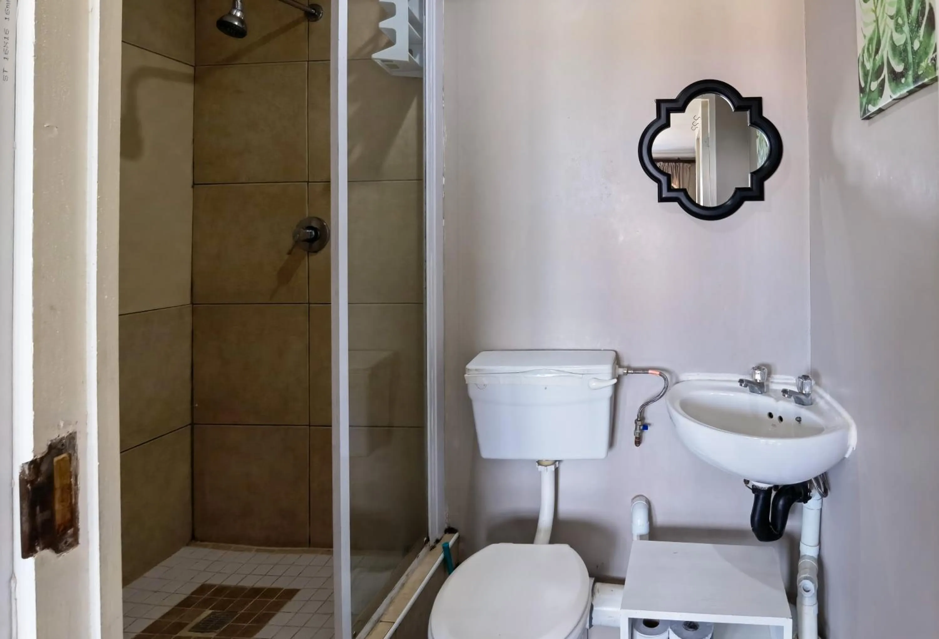 Bathroom in Ballito Backpackers