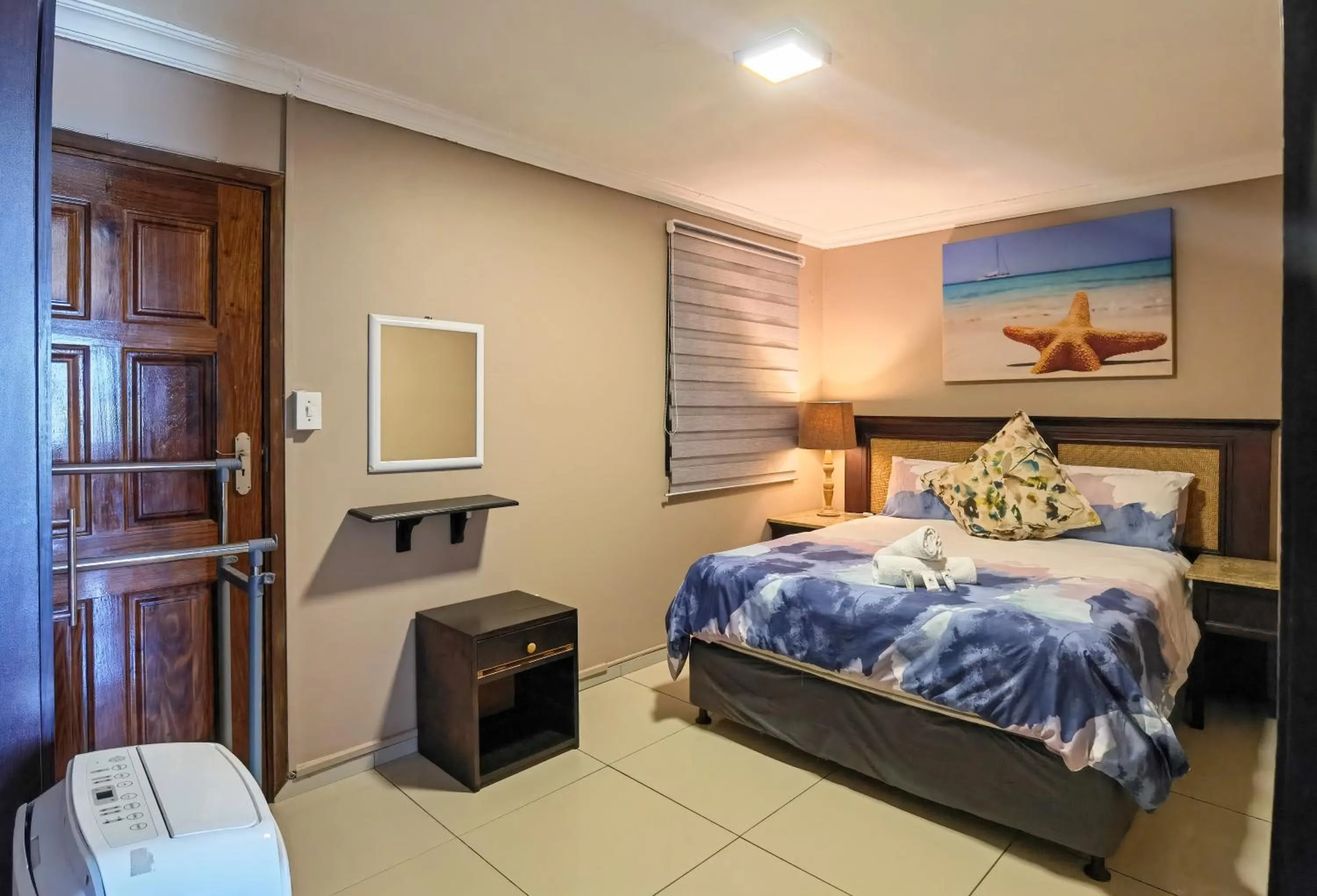 Photo of the whole room, Bed in Ballito Backpackers