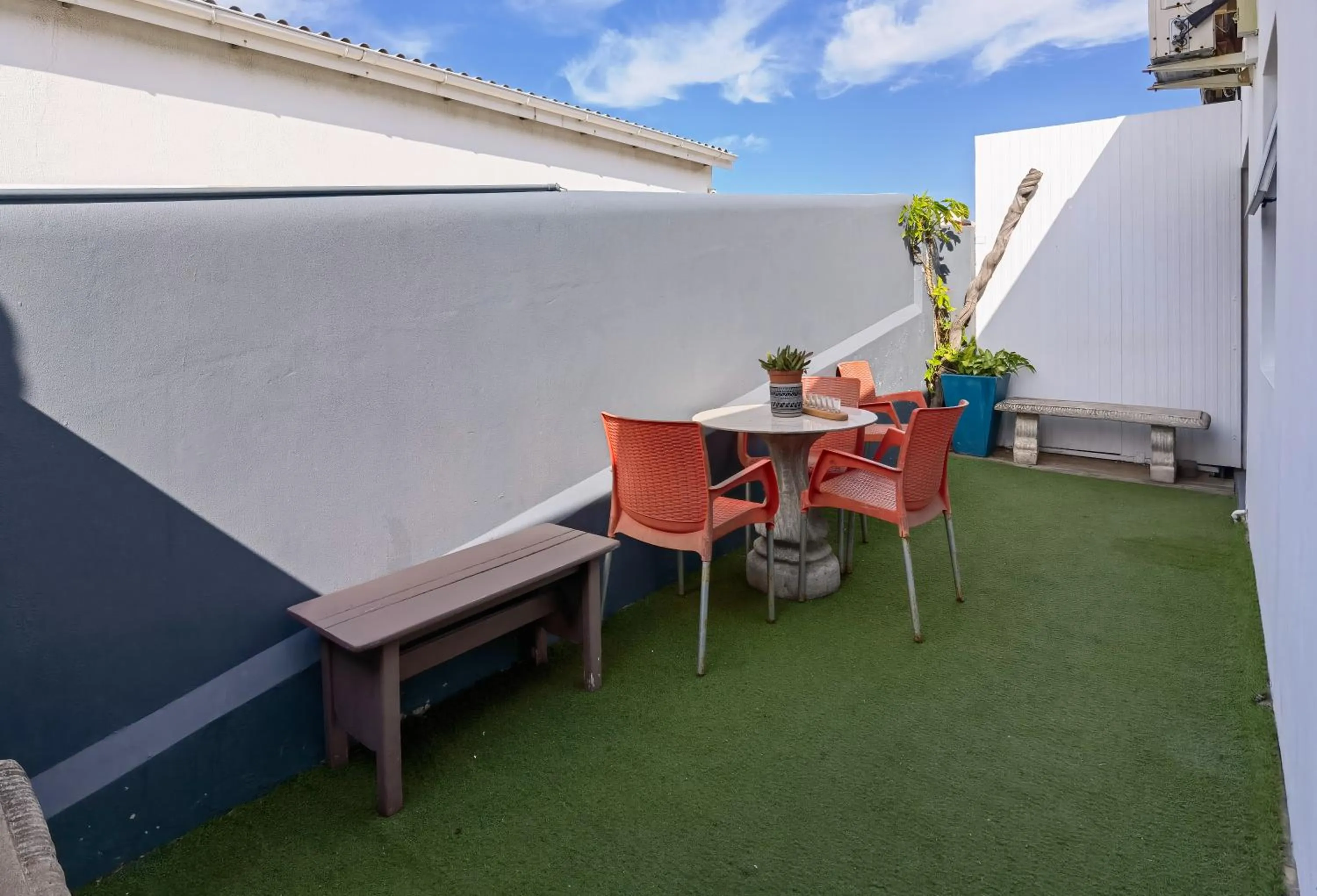 Seating area in Ballito Backpackers