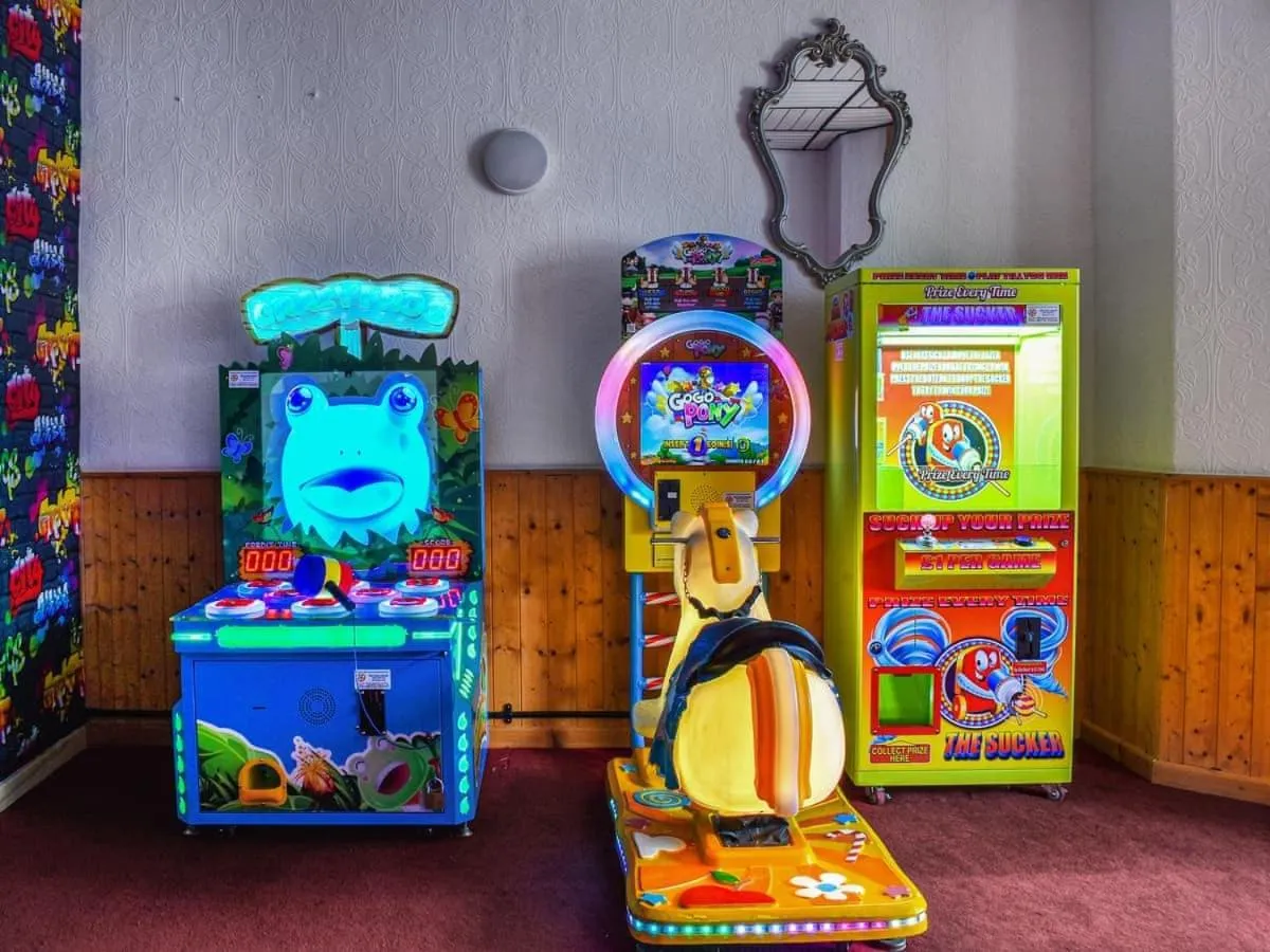 Communal lounge/ TV room in Granville Hotel