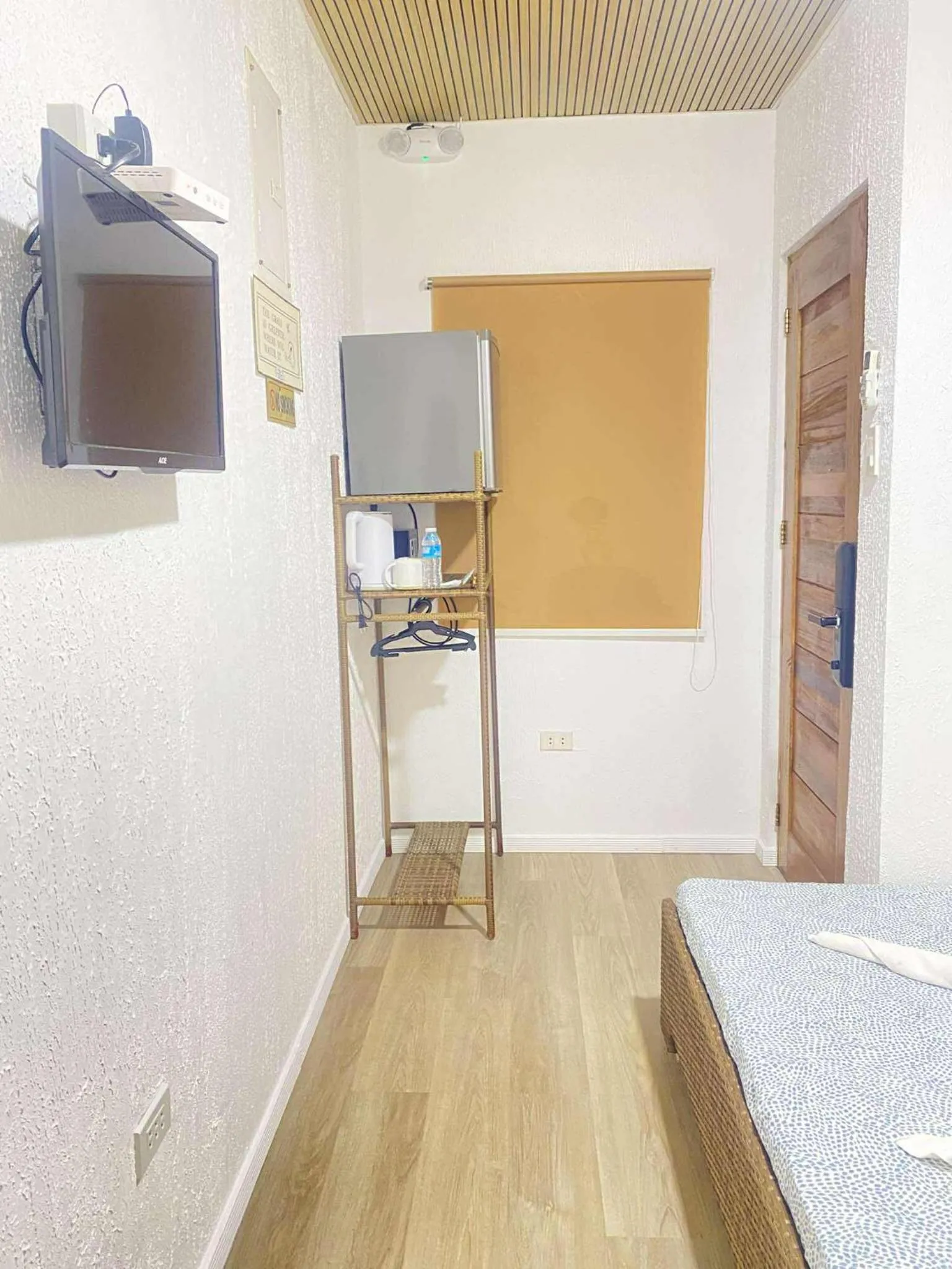 TV and multimedia in Ecostay Panglao Resort Hotel