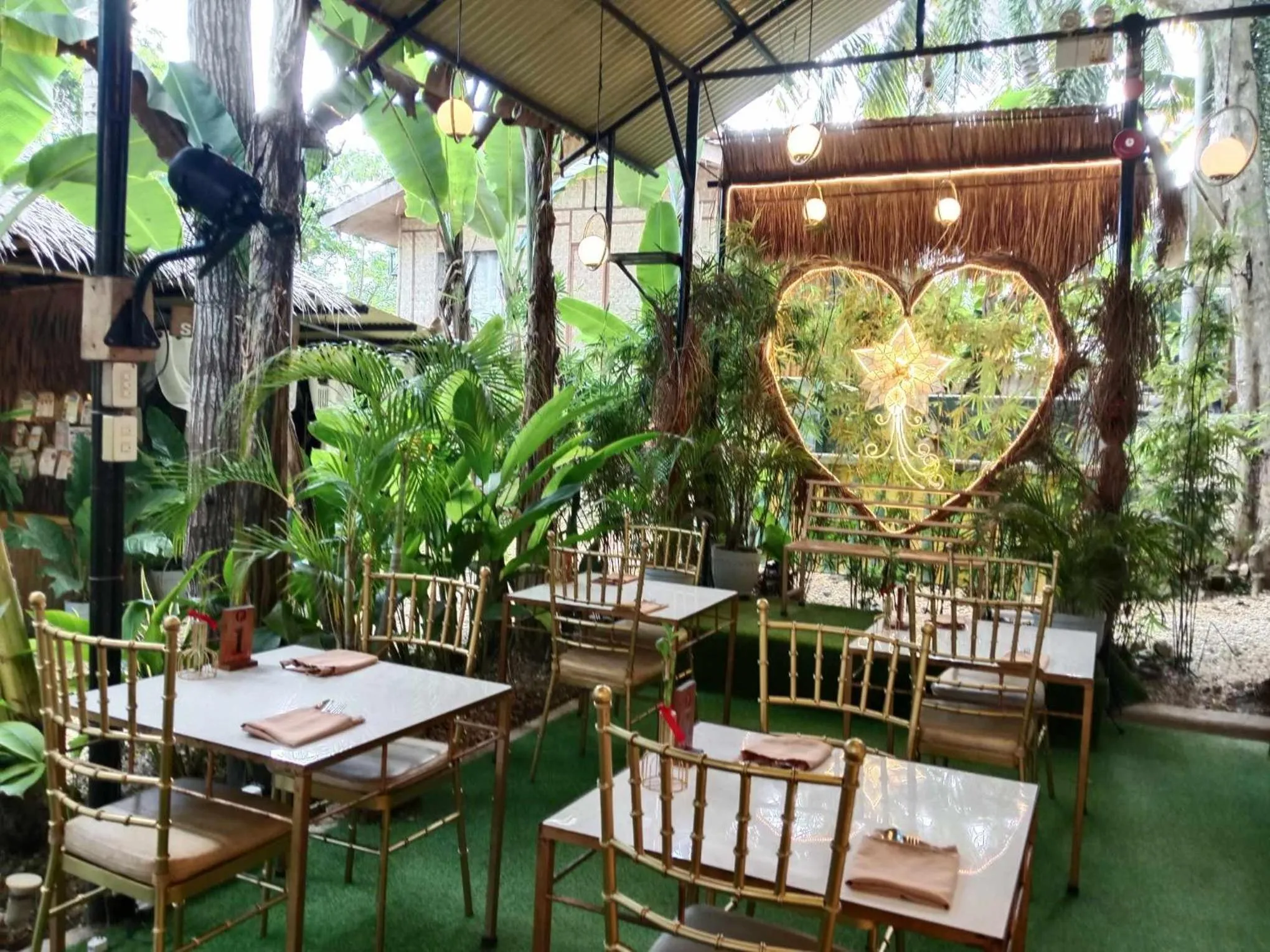 Ecostay Panglao Resort Hotel