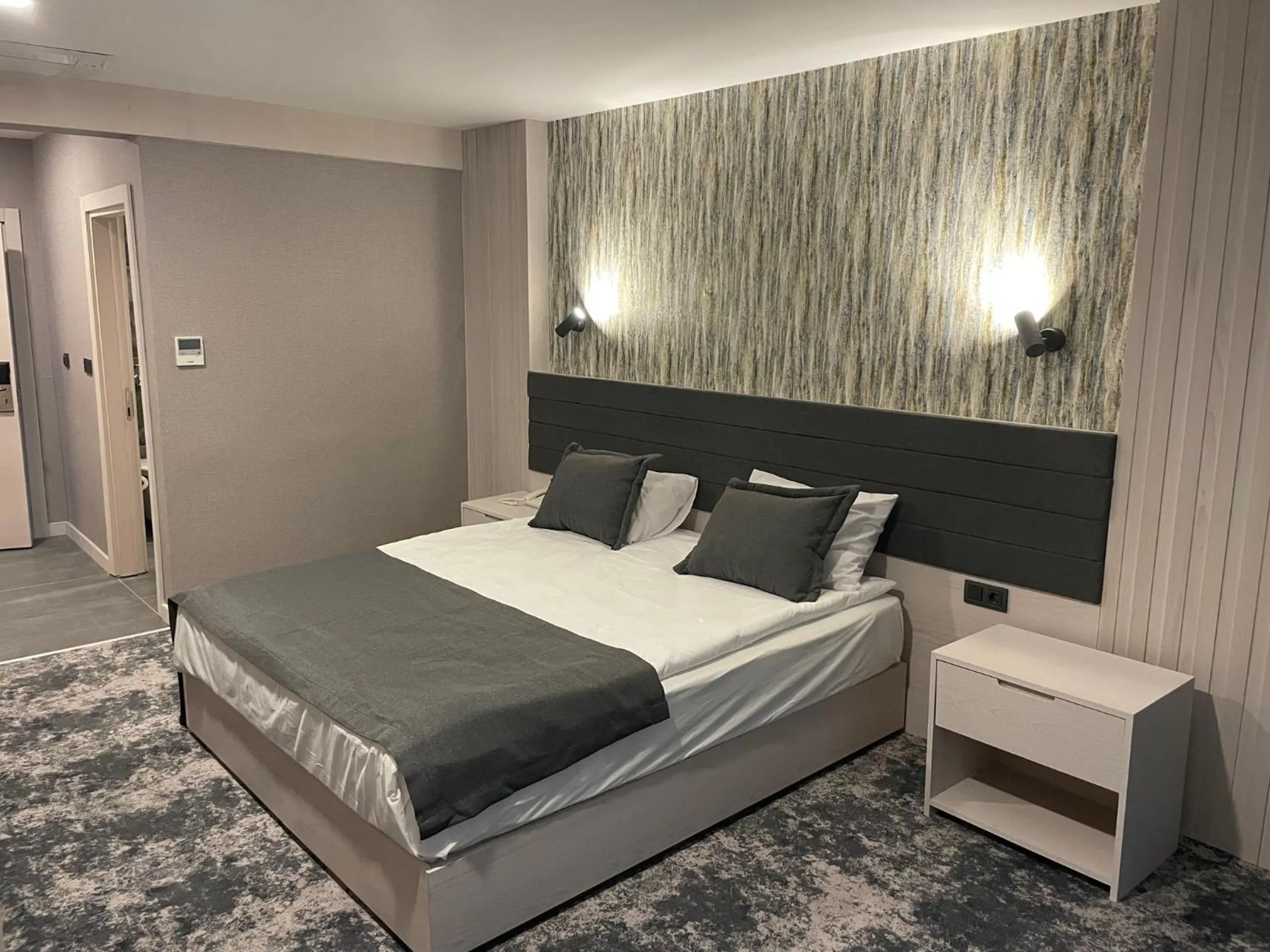 Photo of the whole room, Bed in Yeşilyurt Park Otel