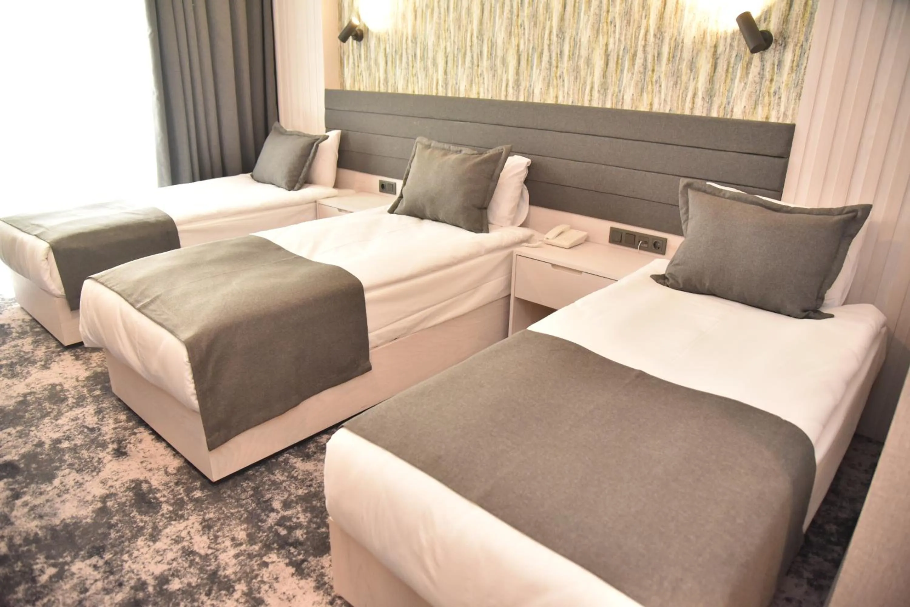 Photo of the whole room, Bed in Yeşilyurt Park Otel