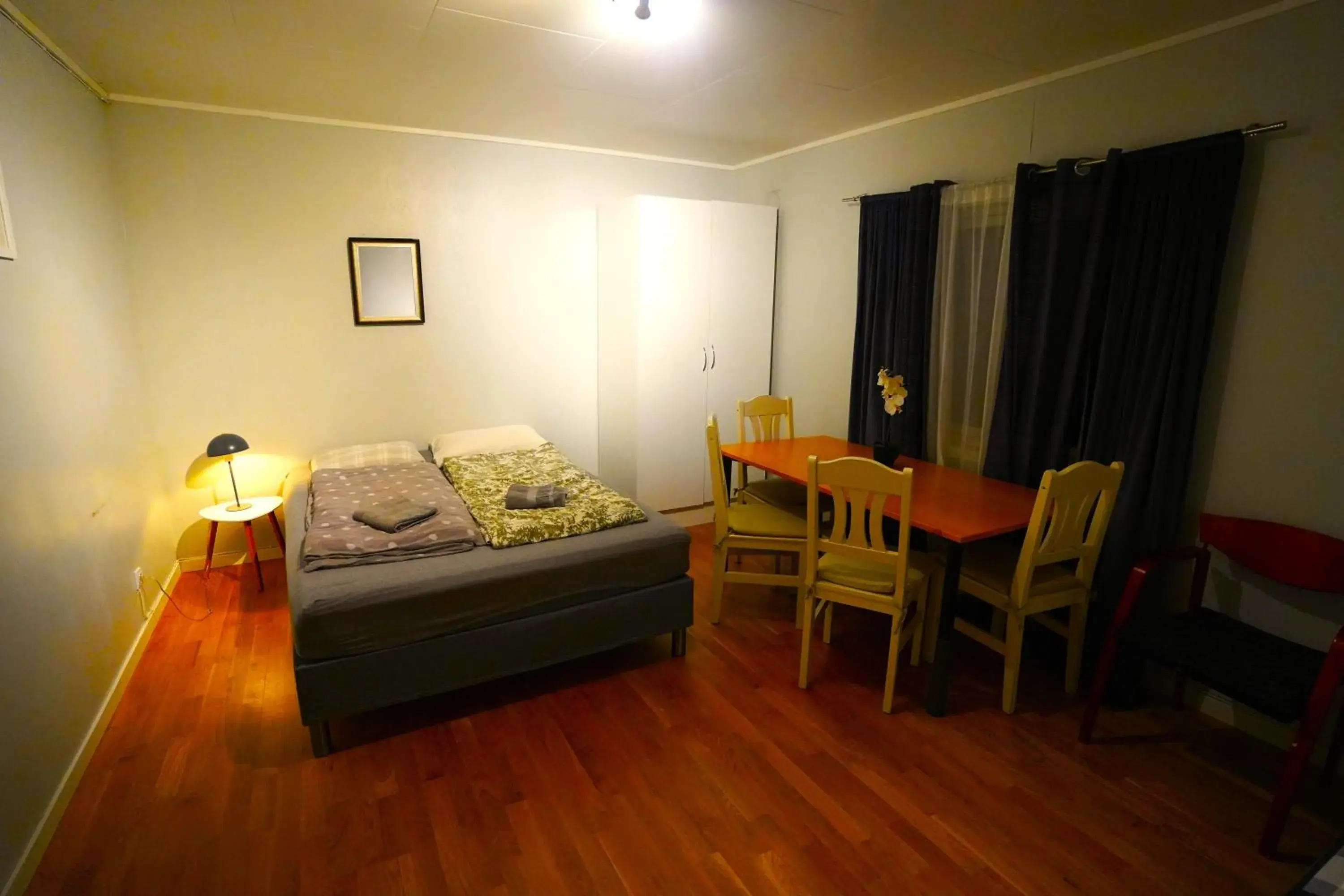 Large Twin Room in Hage Rooms Large Twin Room in Hage Rooms