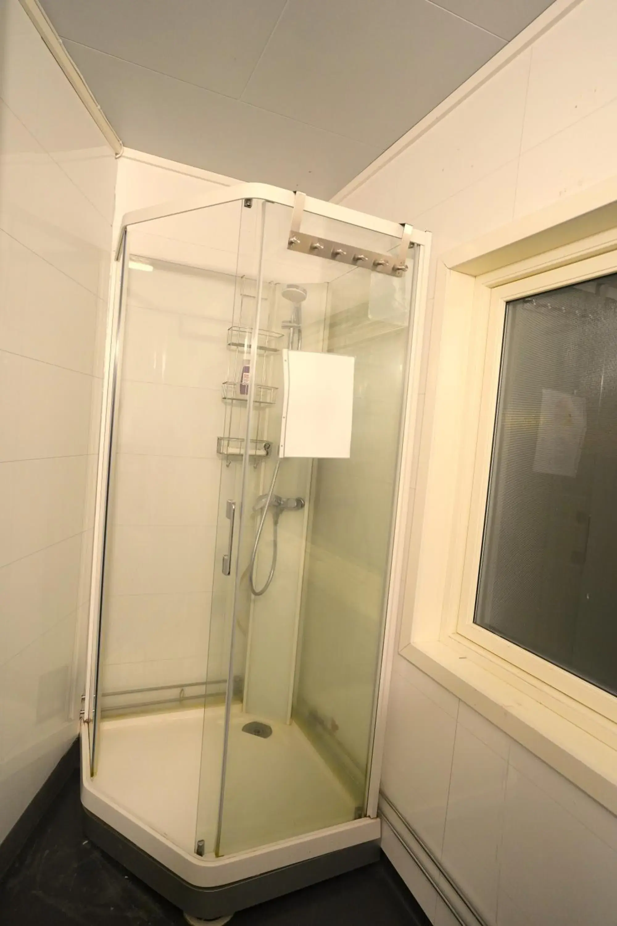 Economy Single Room in Hage Rooms Economy Single Room in Hage Rooms