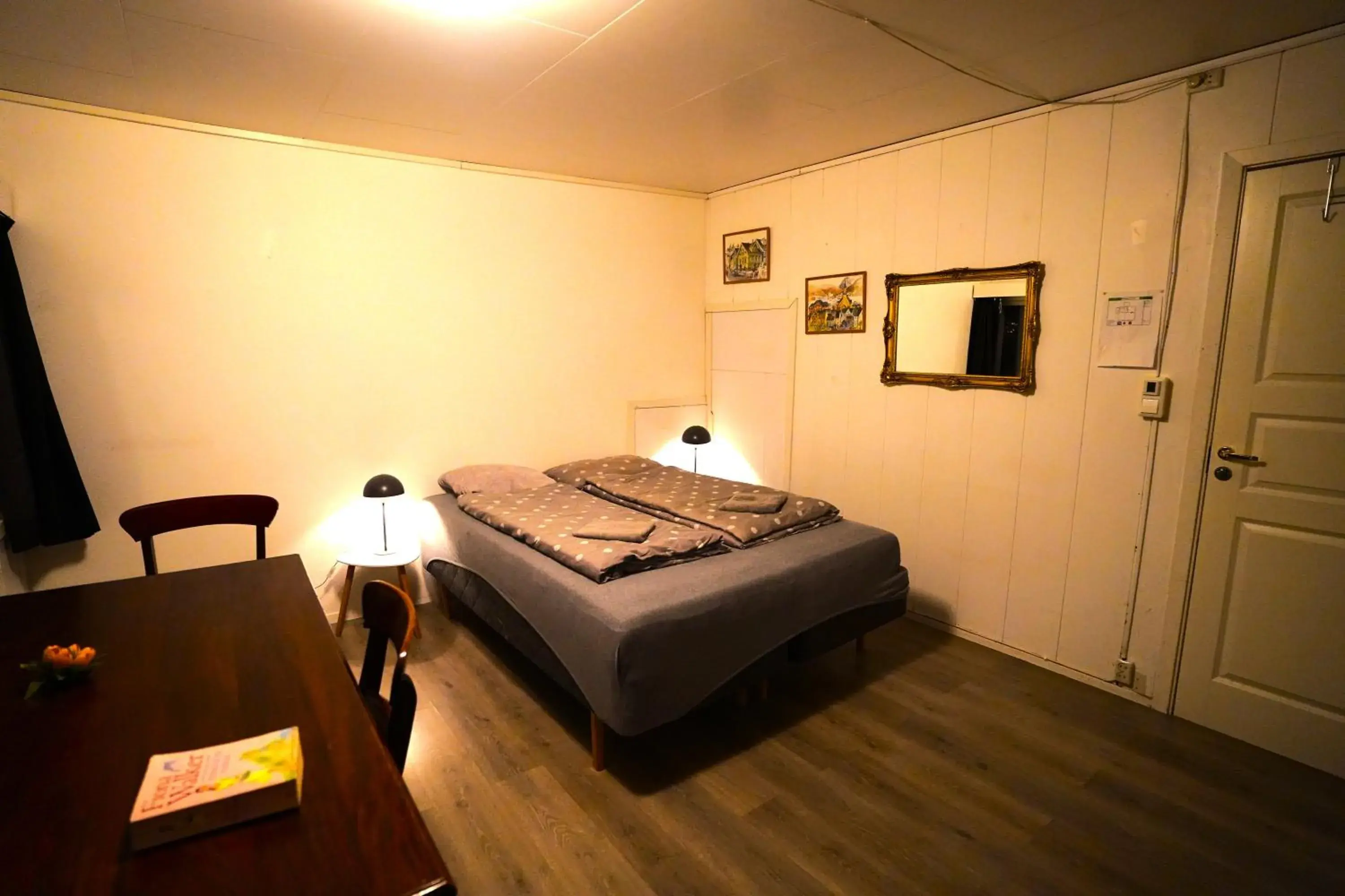 Deluxe Twin Room in Hage Rooms Deluxe Twin Room in Hage Rooms