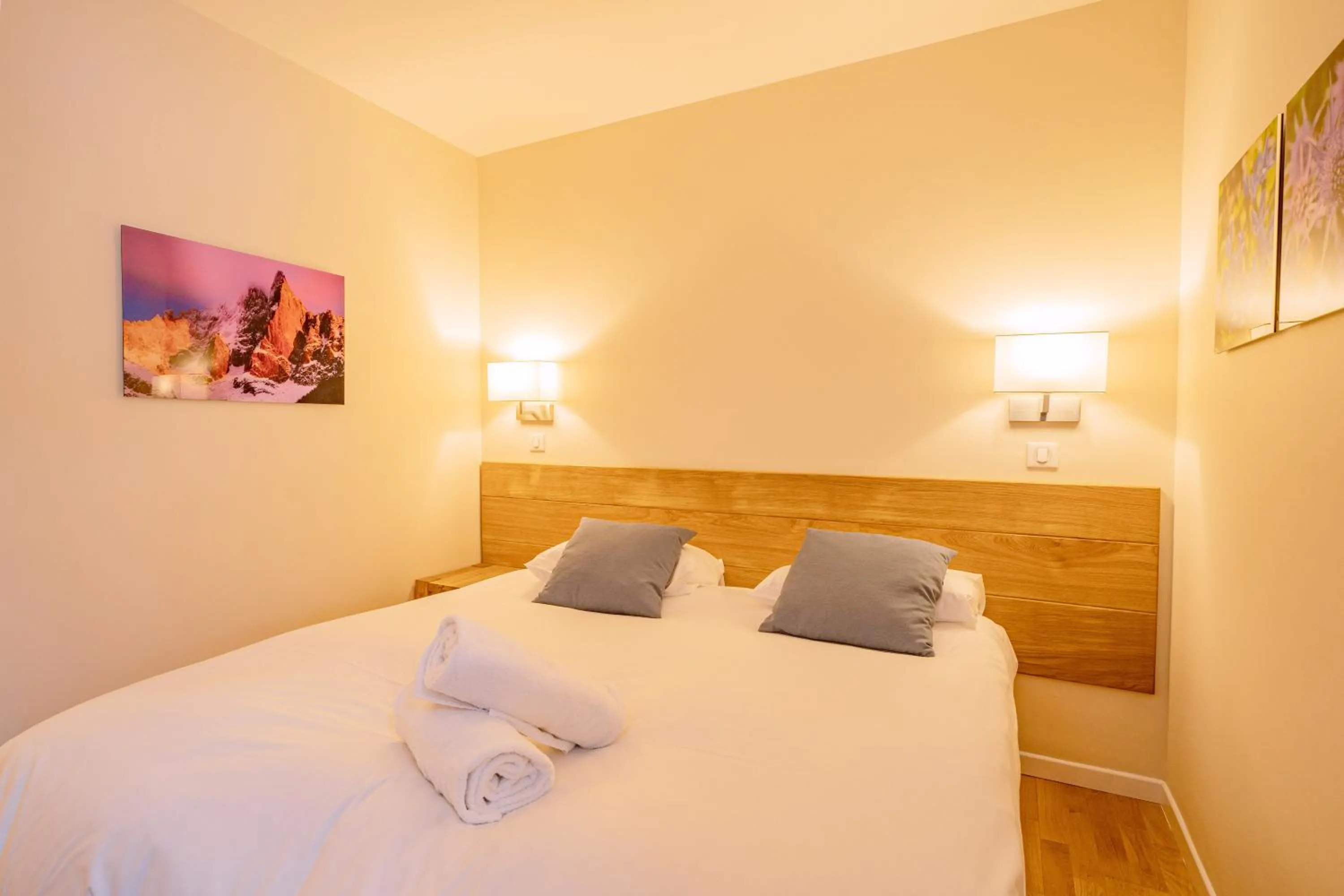 Bedroom, Bed in Apartment Arve - Chamonix Peaks Retreat