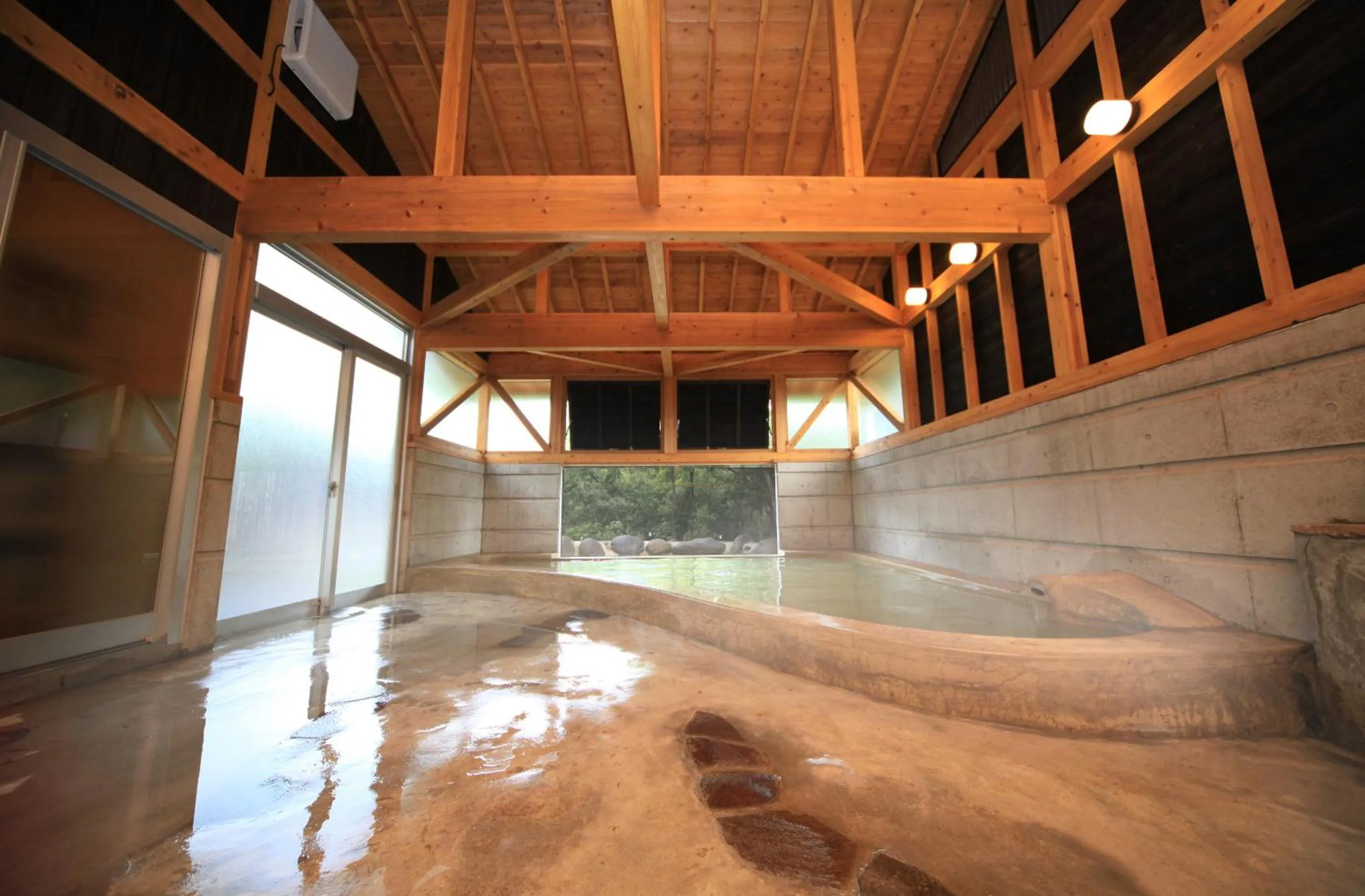 Hot Spring Bath in Lodge Toranoyu