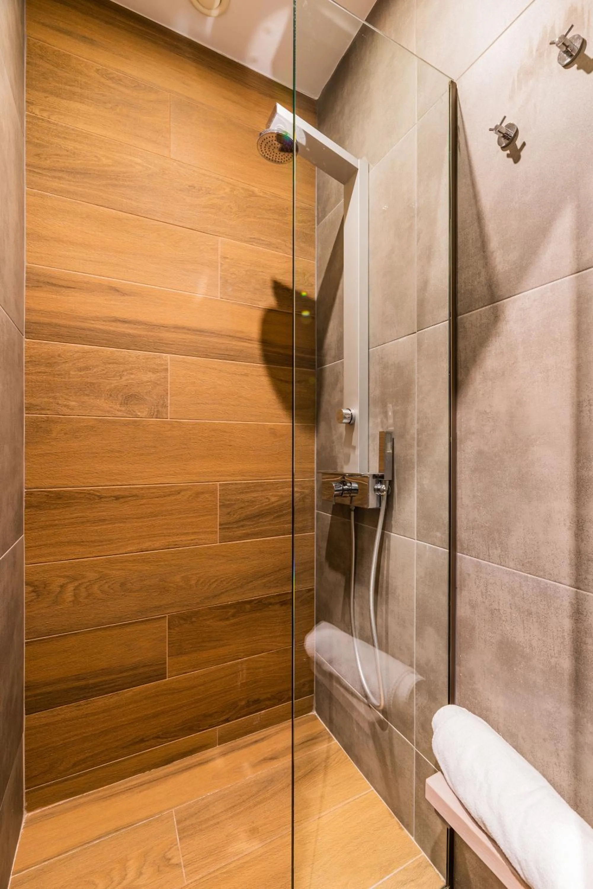 Shower in Athens Hub Hostel