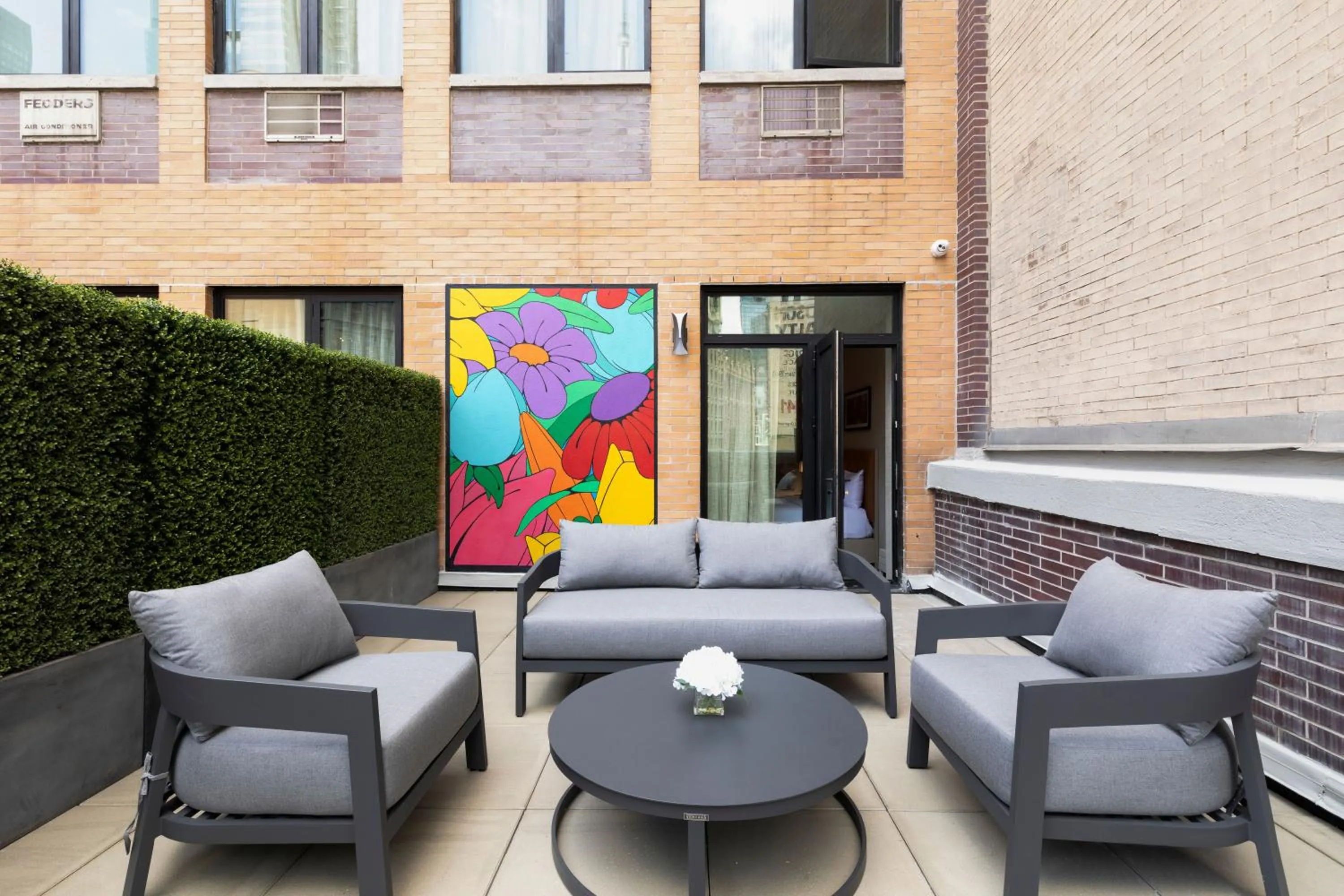 Balcony/Terrace in Broadway Plaza Hotel